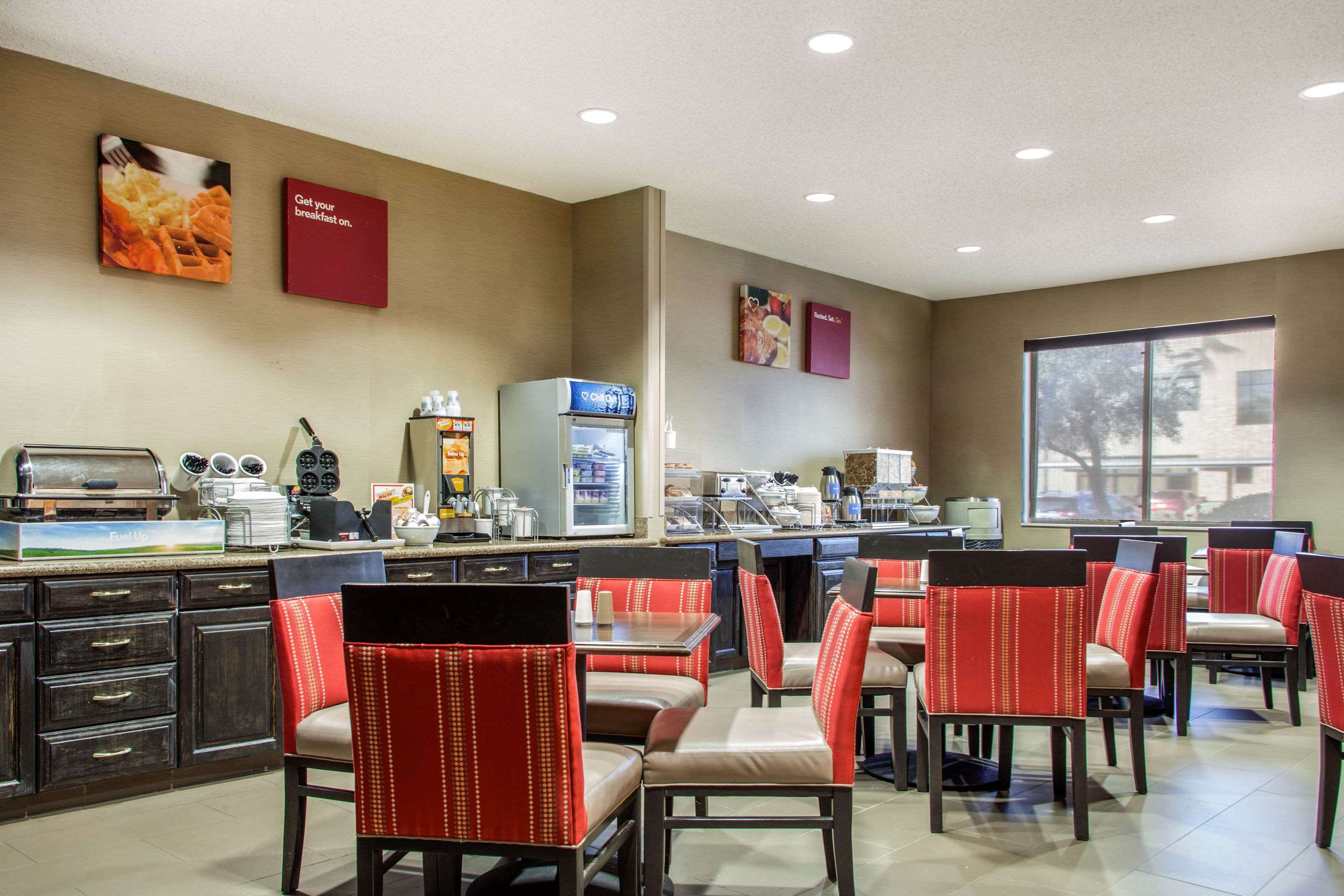 Spacious breakfast area | Hotel Scottsdale