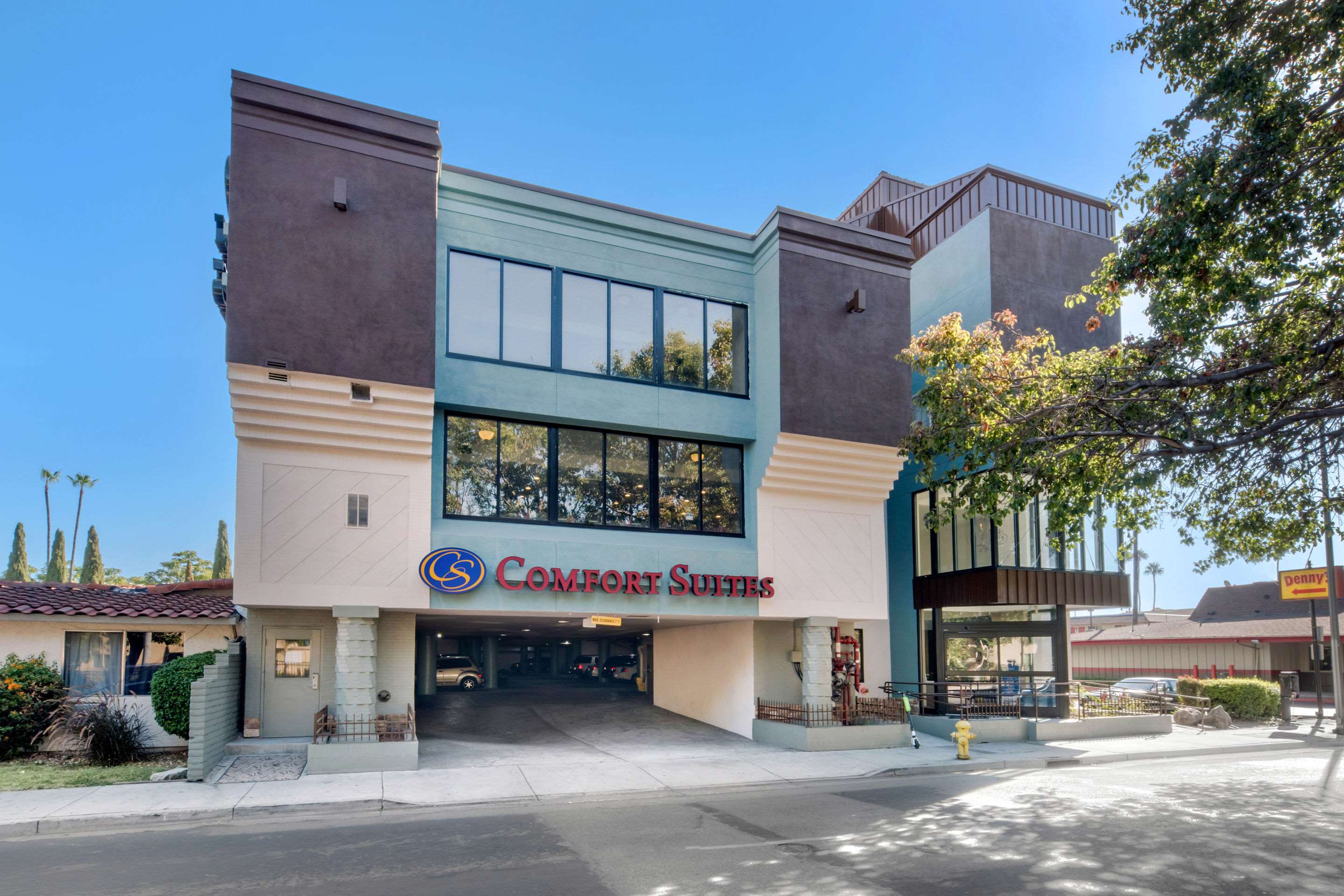Hotel exterior | Comfort Suites San Jose Airport