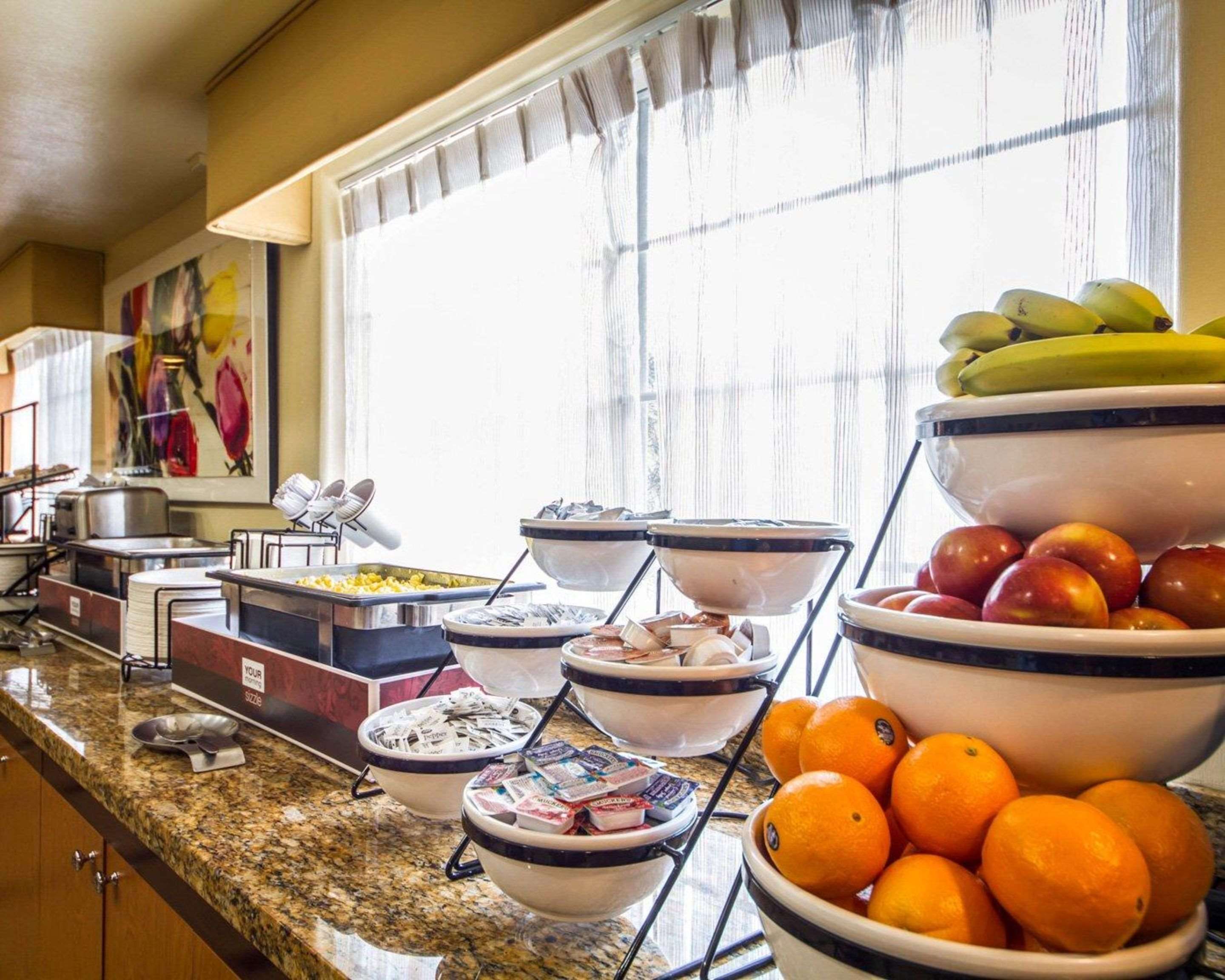 Assorted breakfast items | Comfort Inn & Suites Oakland