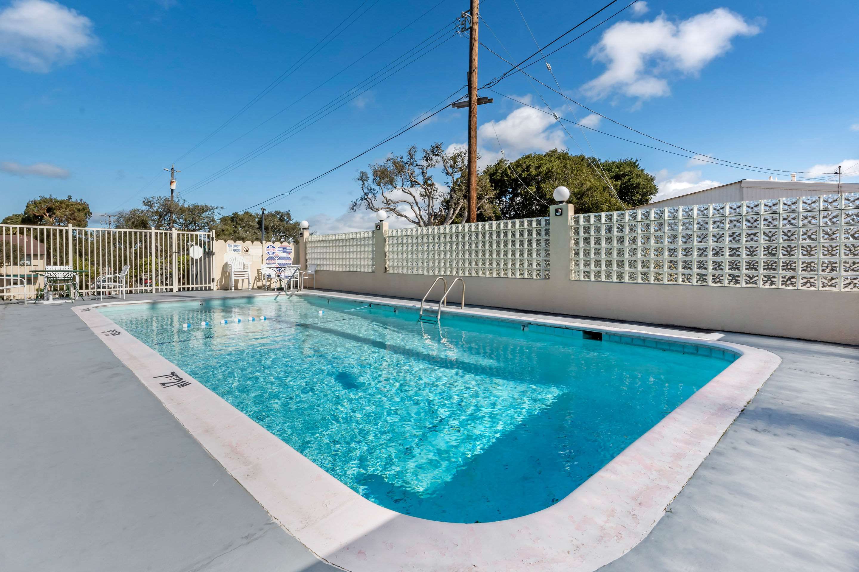 Outdoor pool | Quality Inn Monterey