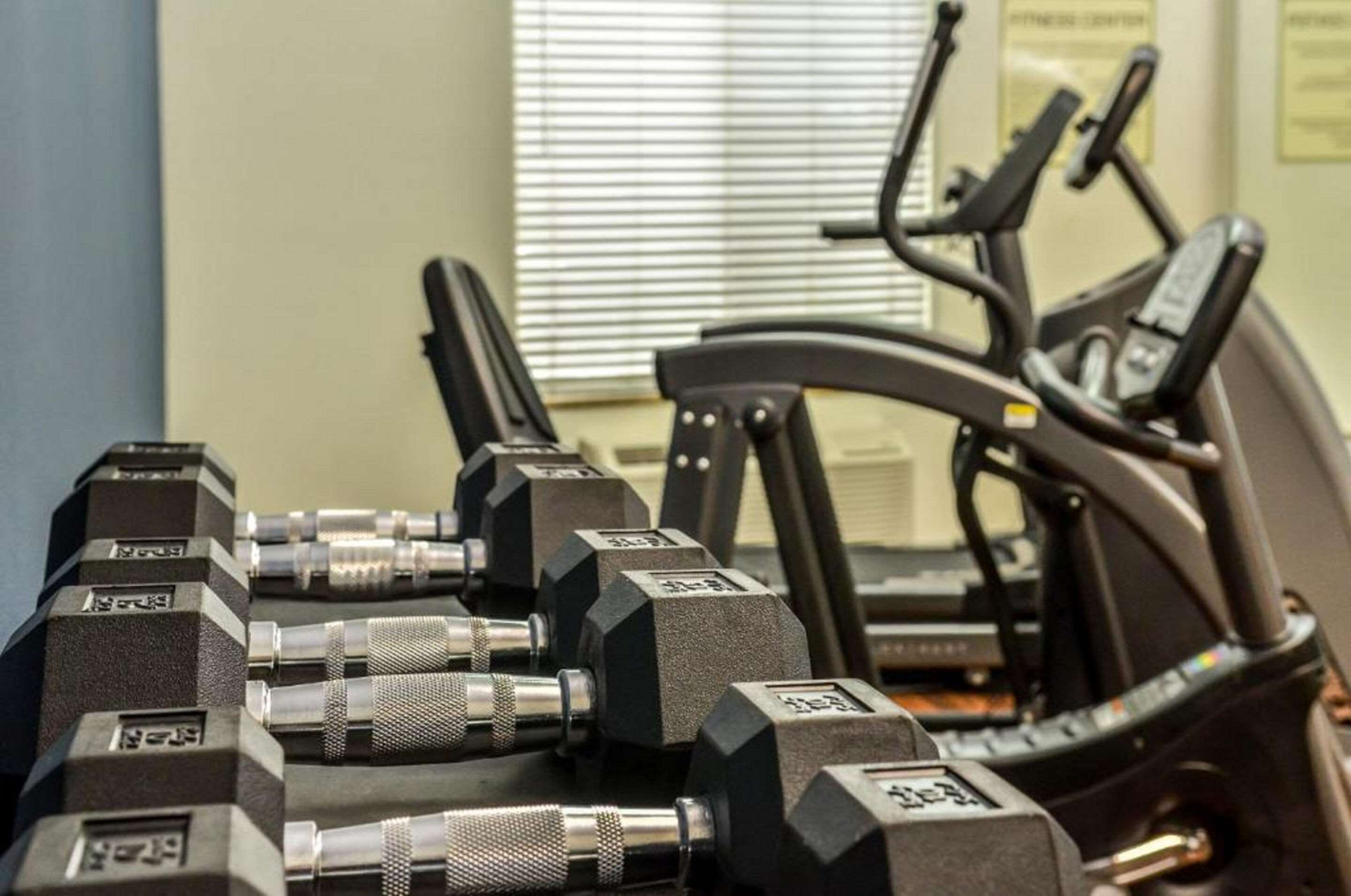 Fitness center | Comfort Suites Turlock