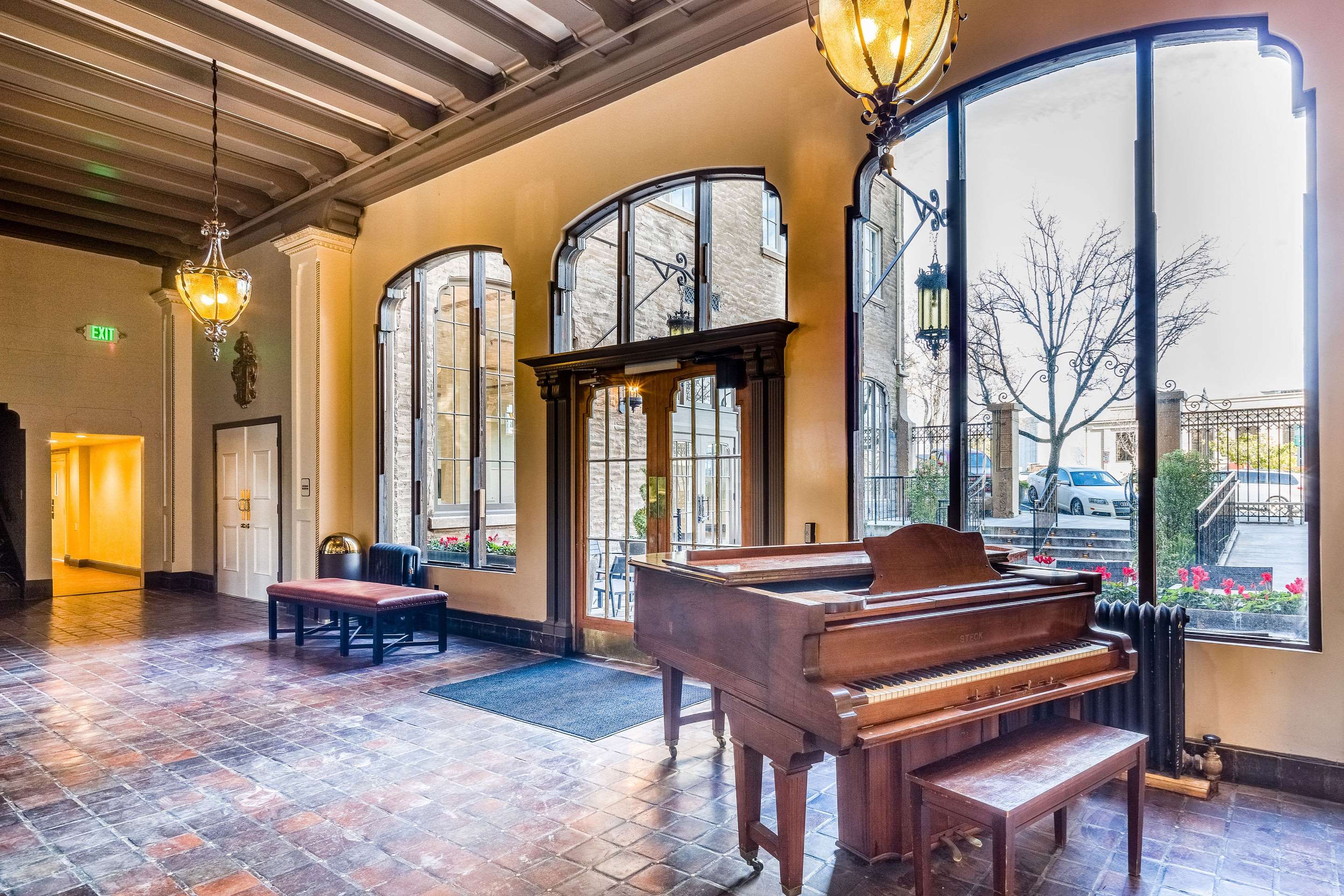 Hotel lobby | Hotel Petaluma, Ascend Hotel Collection