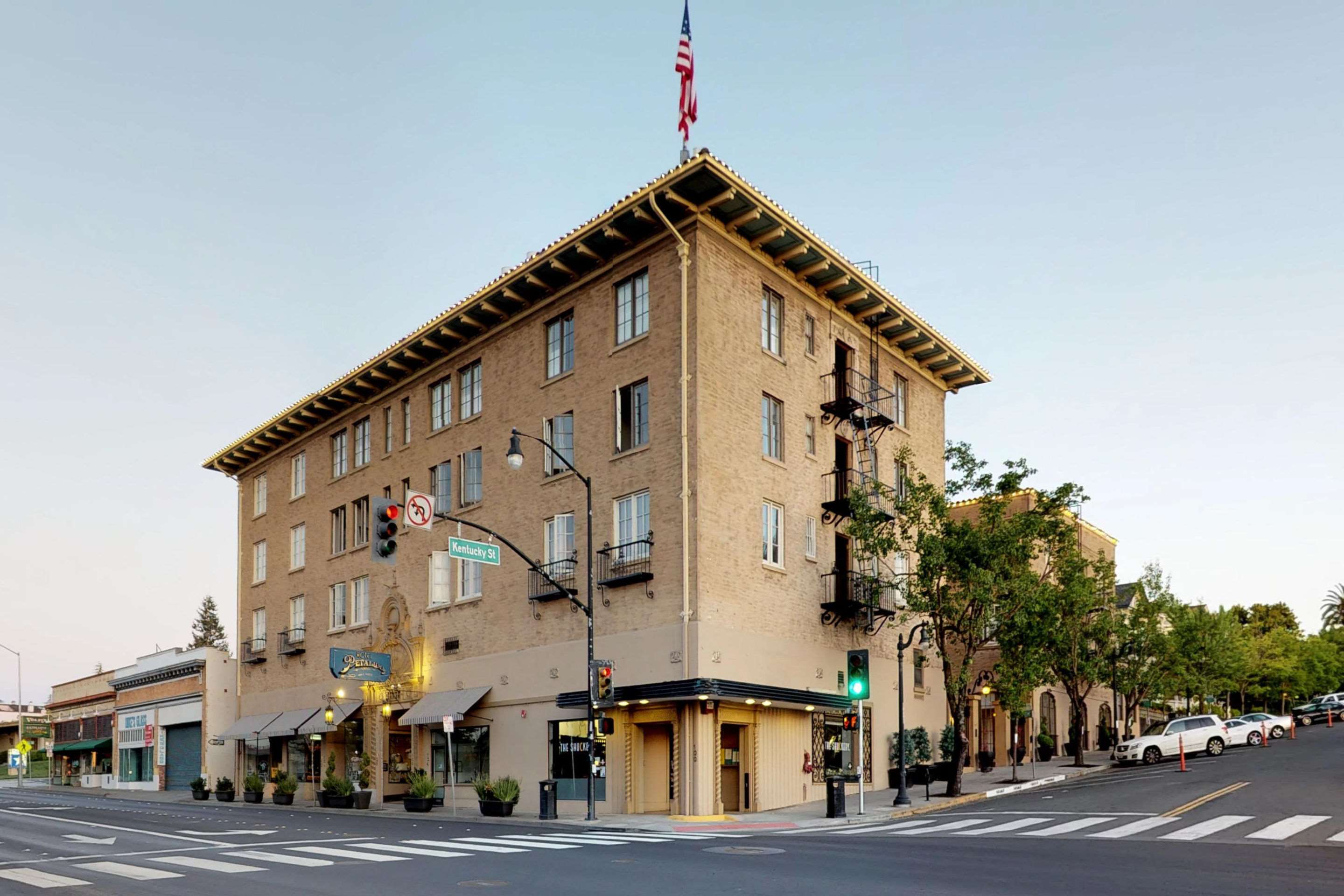 Hotel exterior | Hotel Petaluma, Ascend Hotel Collection