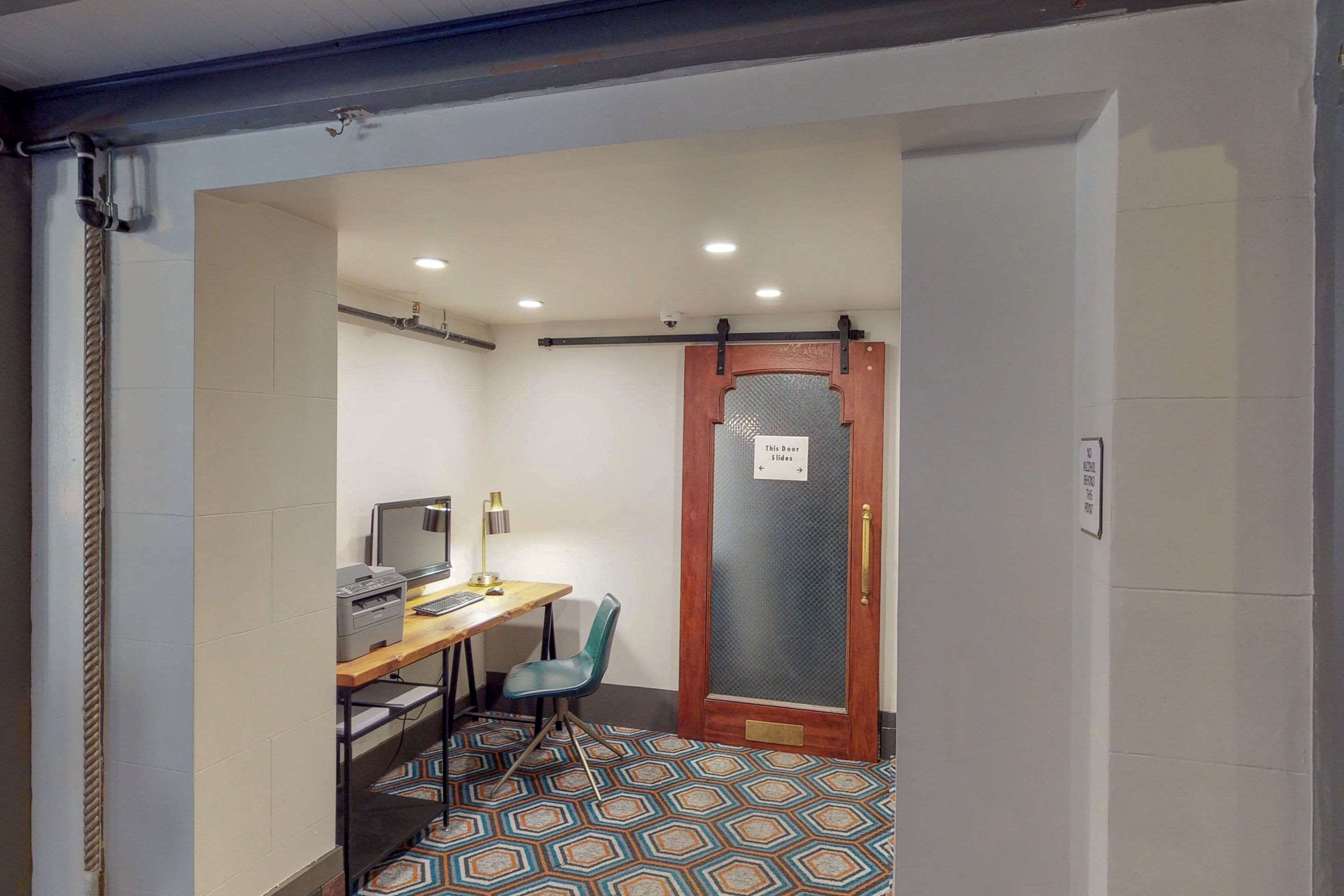 Business center | Hotel Petaluma, Ascend Hotel Collection