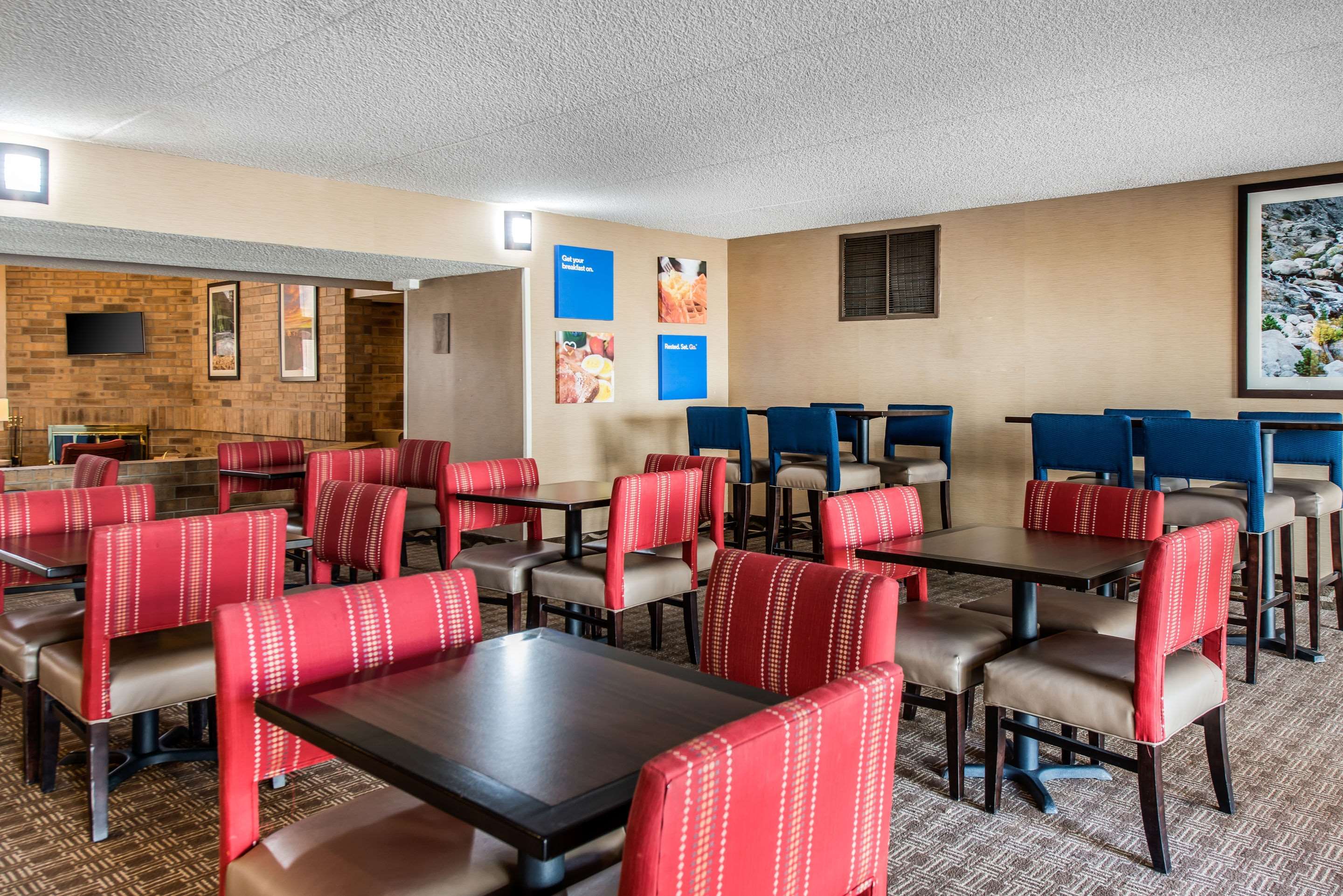 Breakfast seating