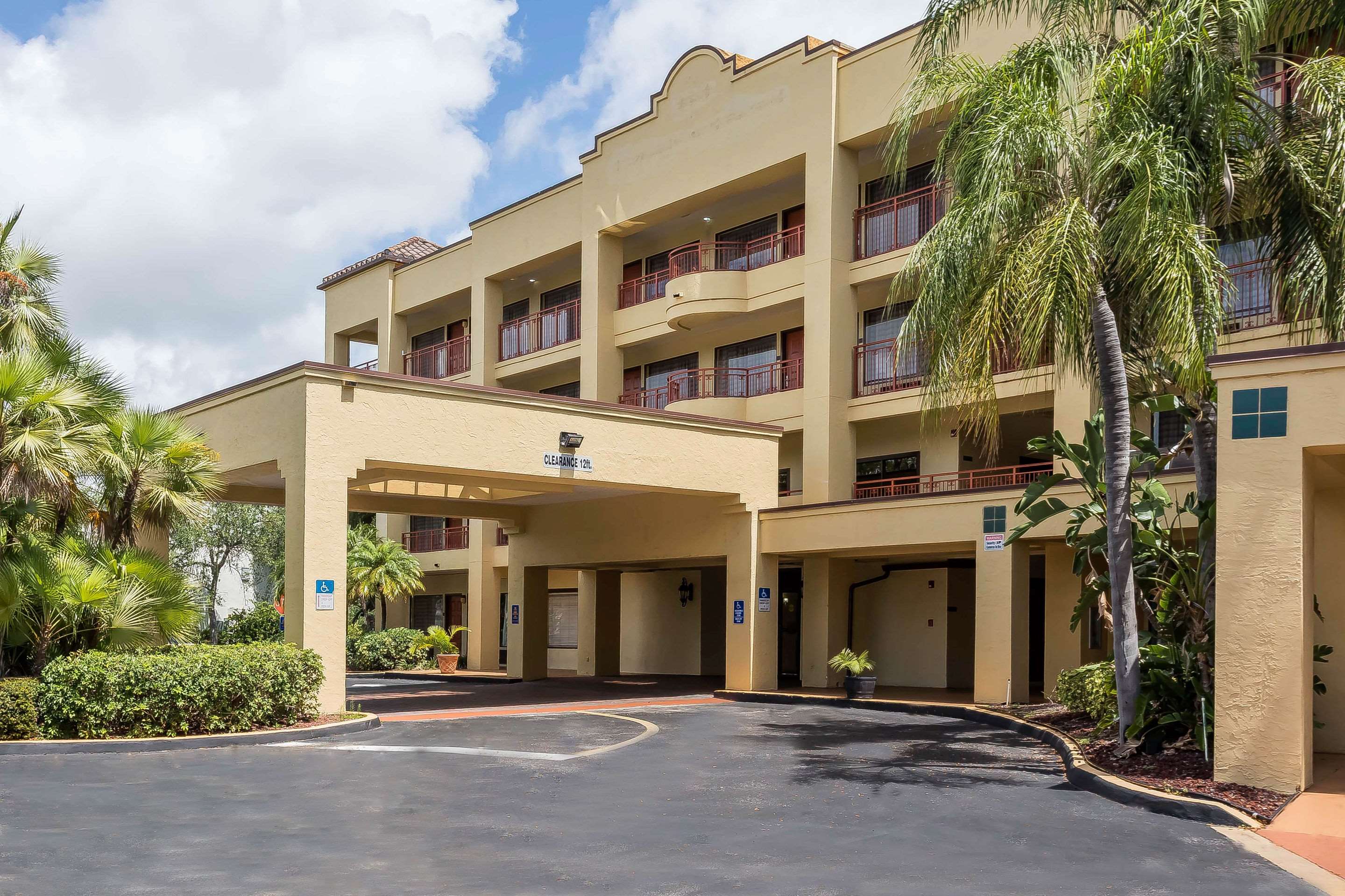Hotel exterior | Boca Suites Deerfield Beach