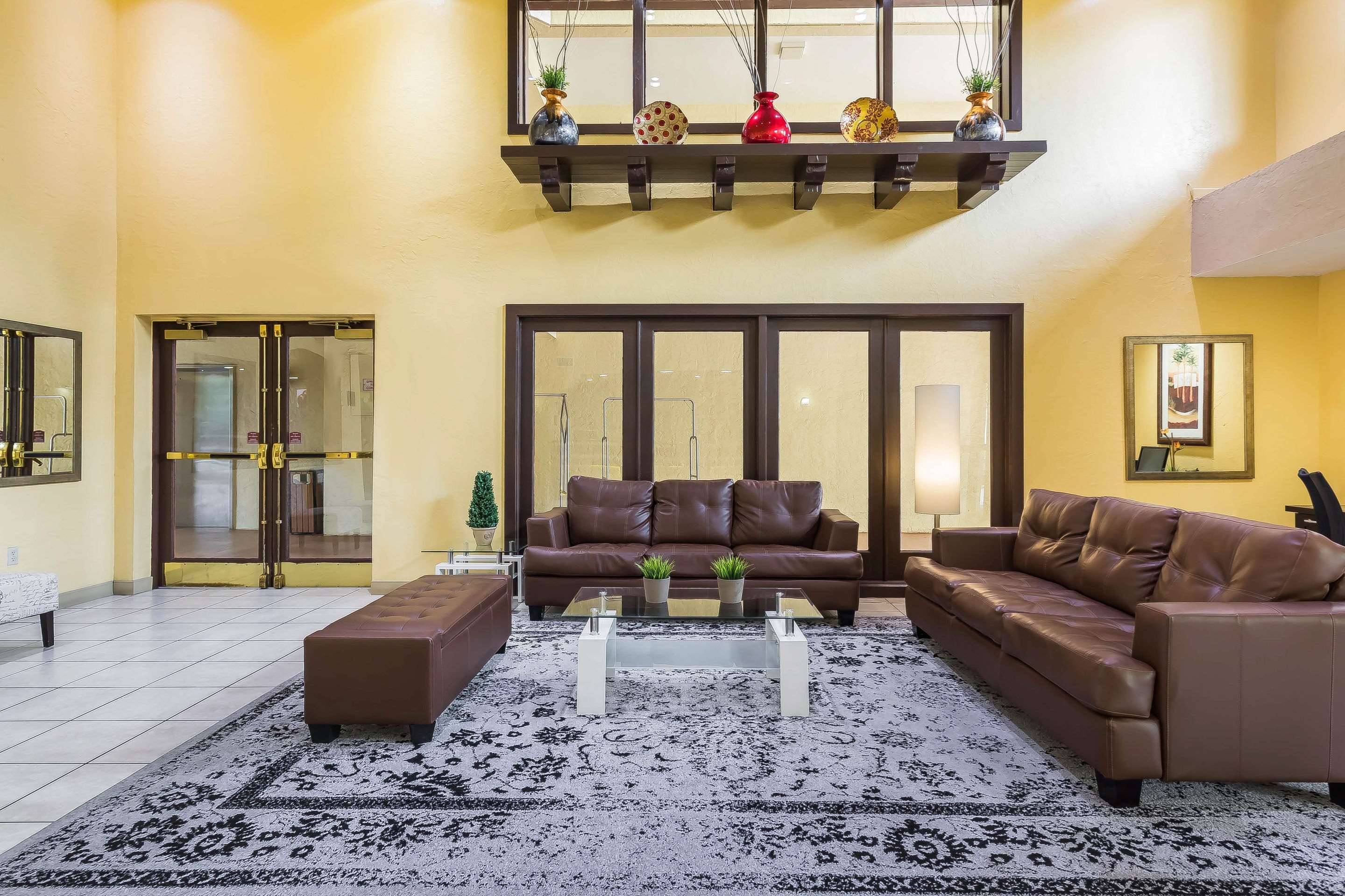 Spacious lobby | Boca Suites Deerfield Beach