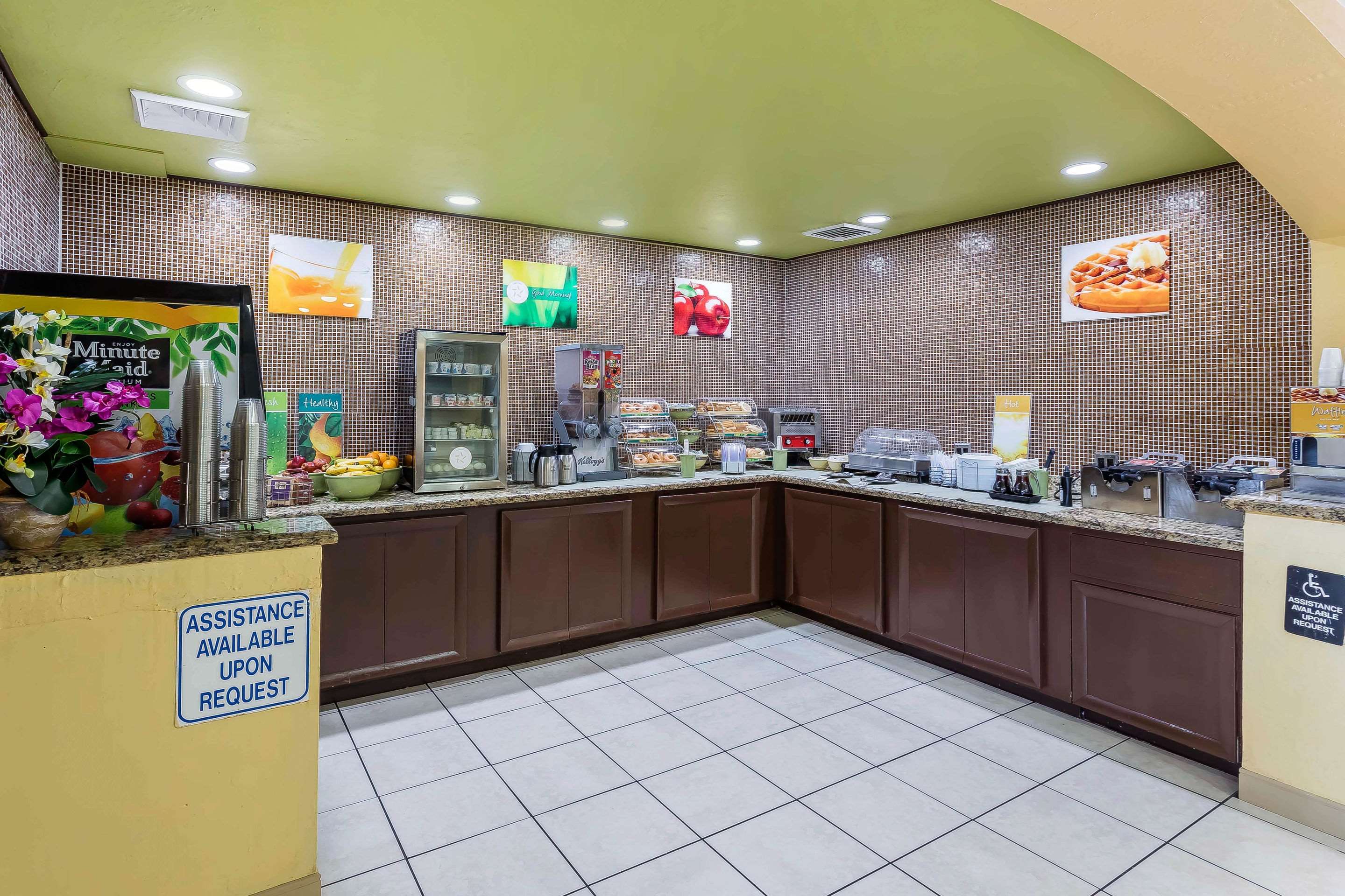 Breakfast area | Boca Suites Deerfield Beach