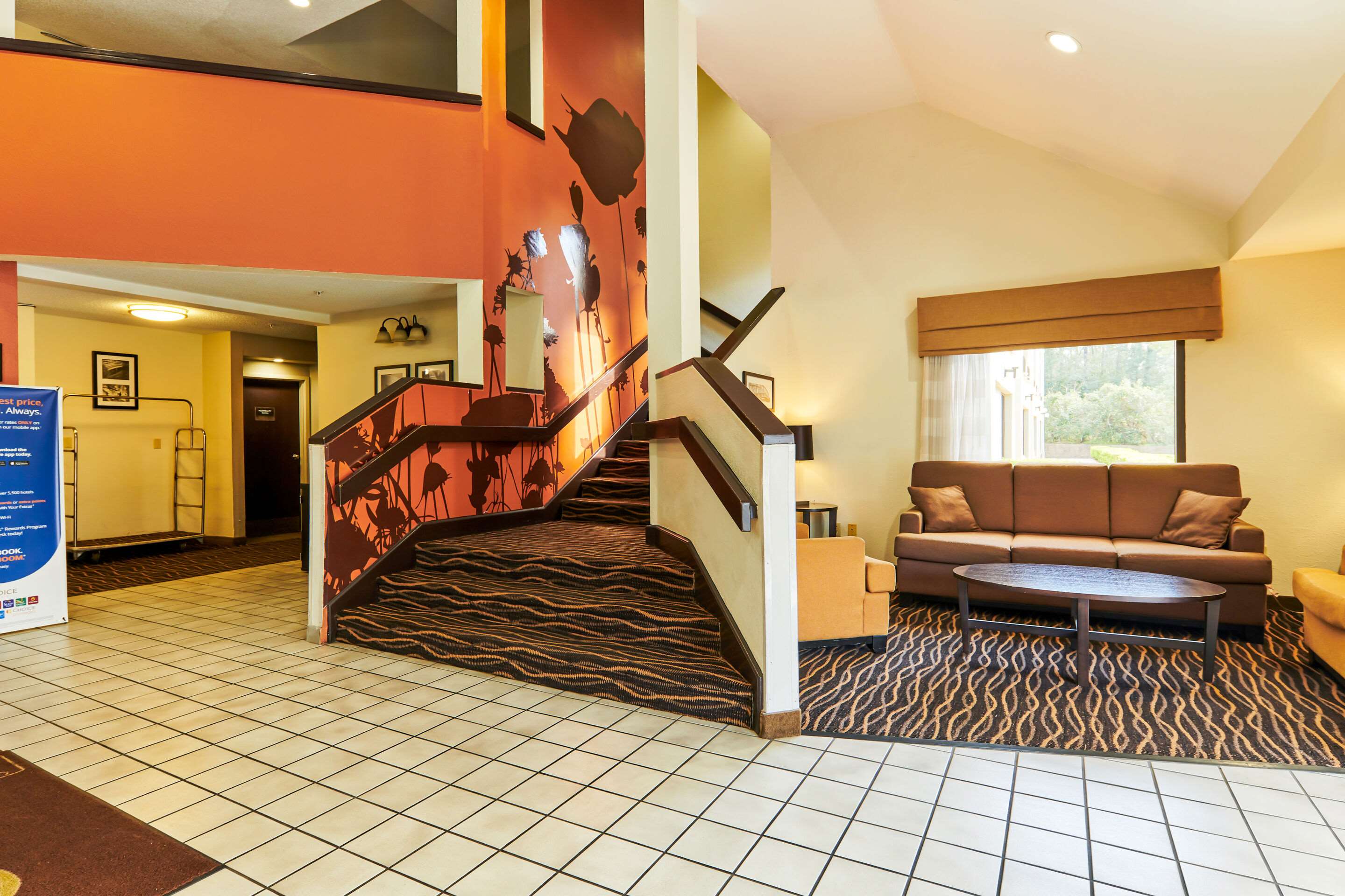 Lobby with sitting area | Sleep Inn Tallahassee-University Area