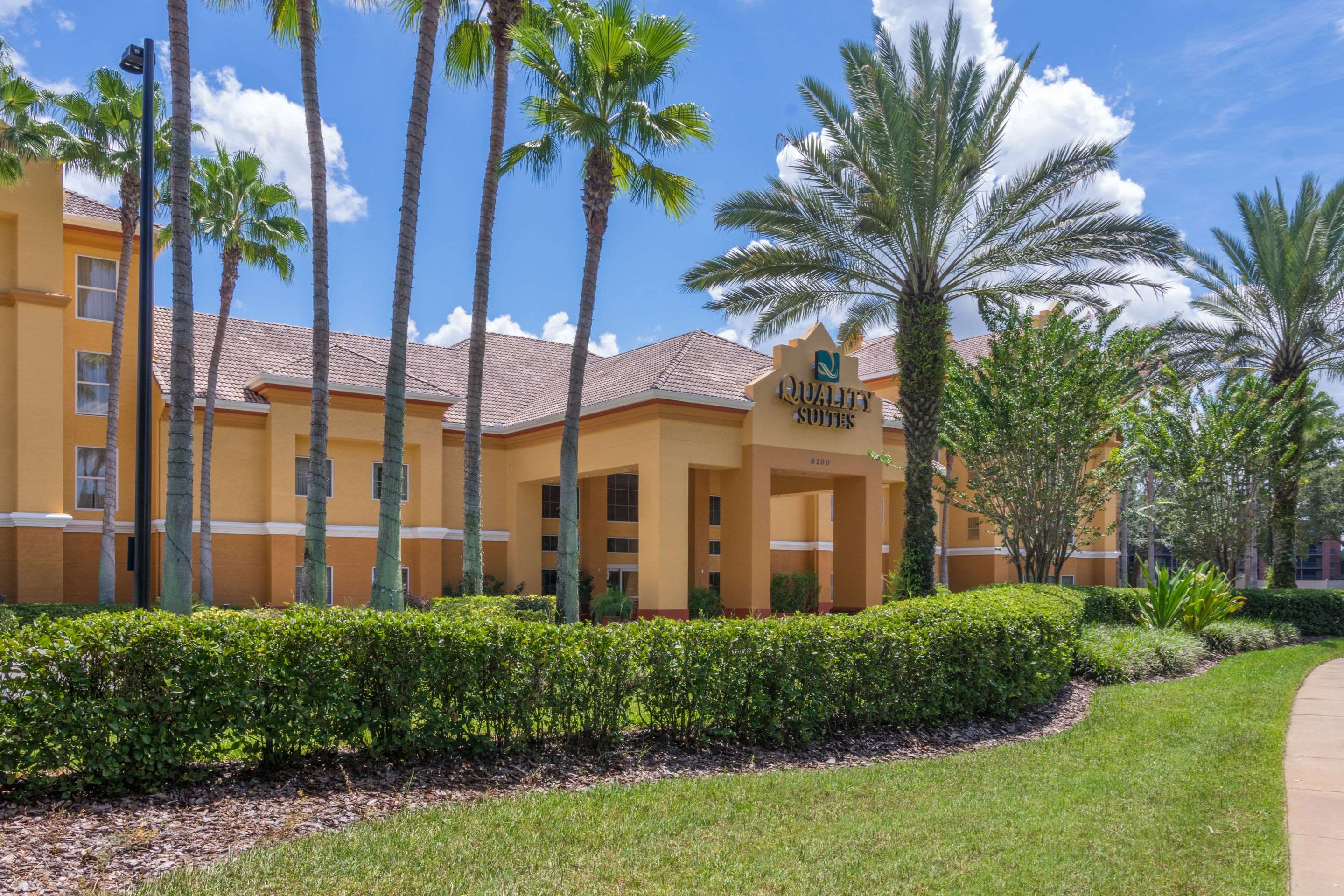 Hotel exterior | Quality Suites Lake Buena Vista