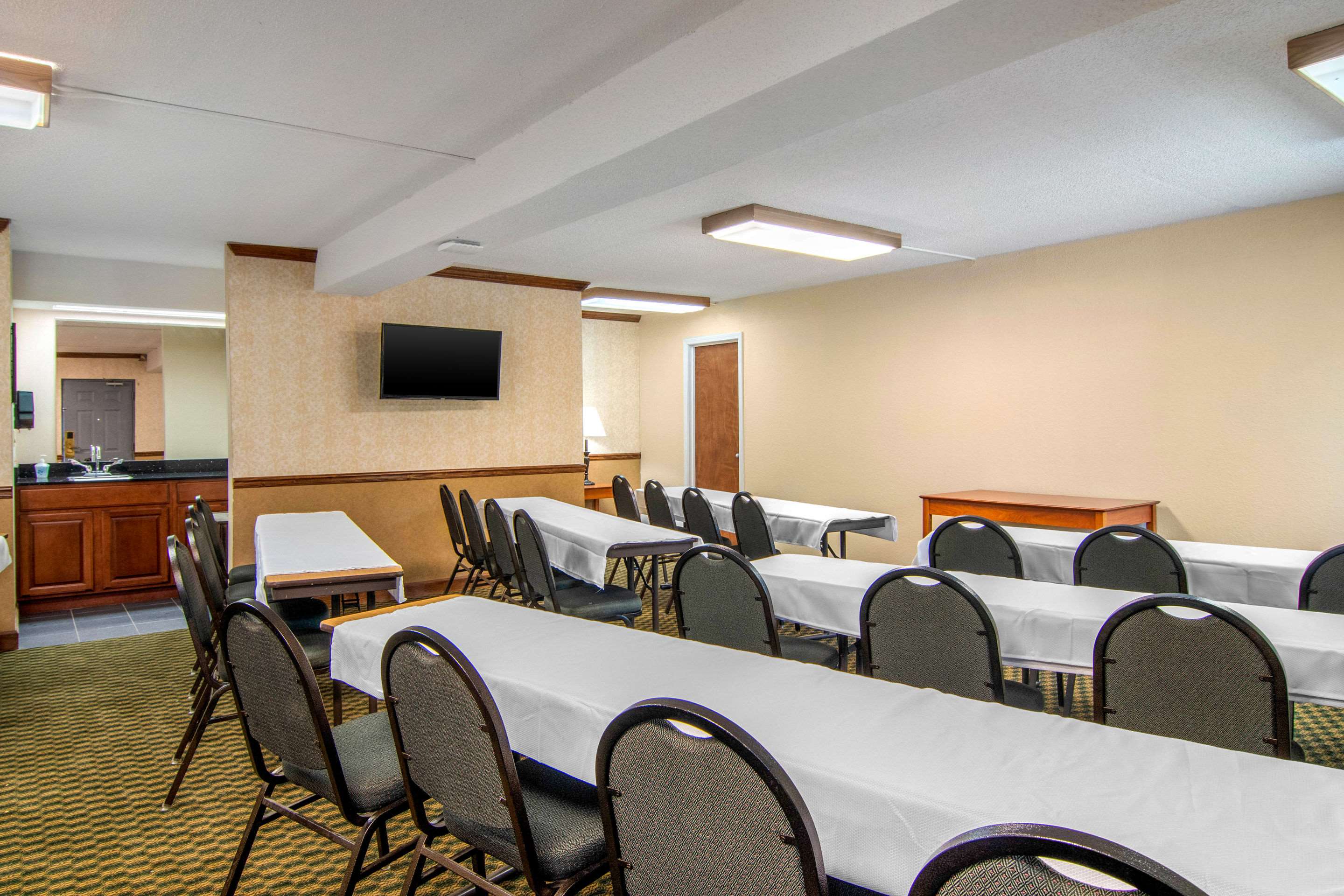 Meeting room | Econo Lodge Helen