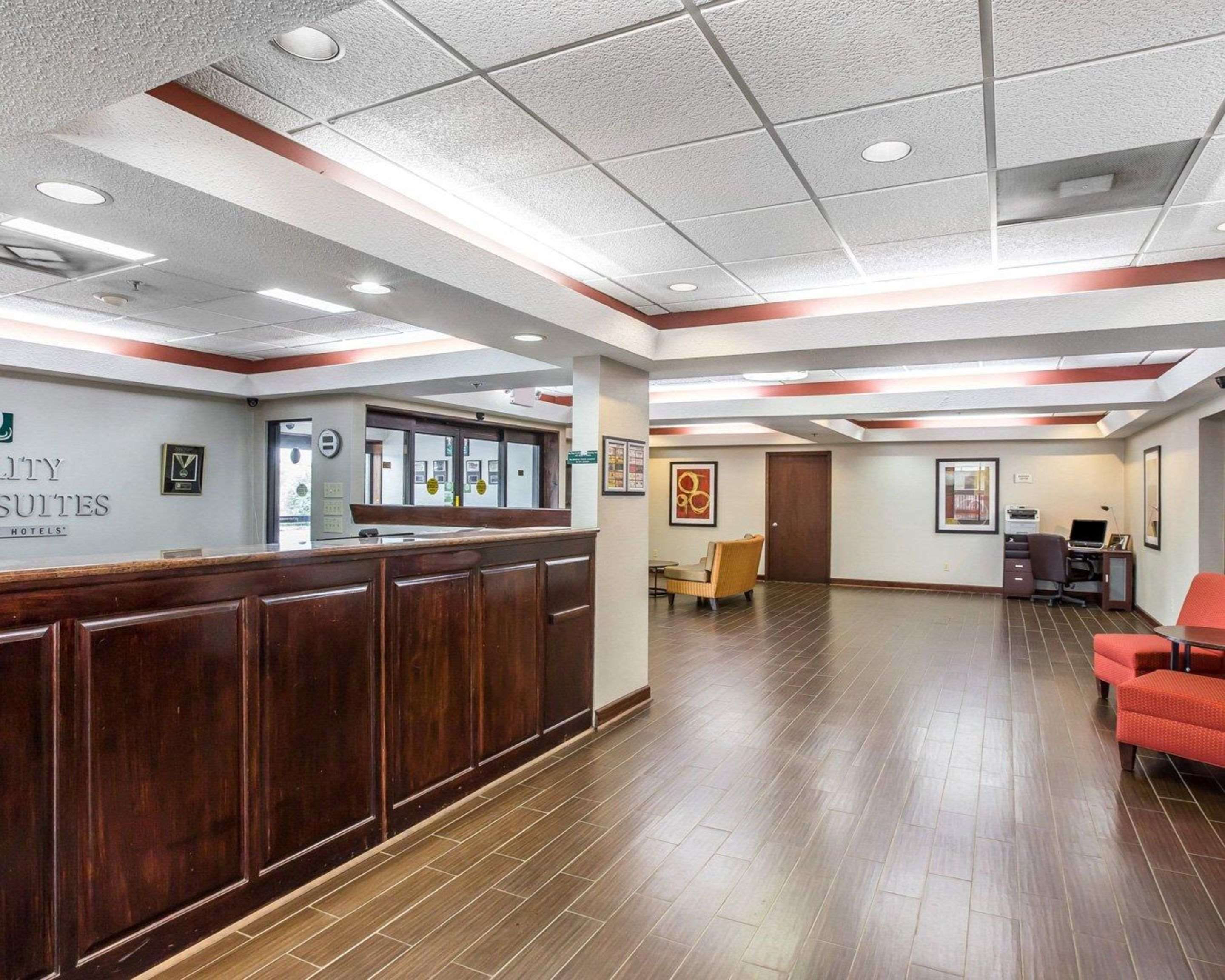 Hotel lobby | Quality Inn & Suites
