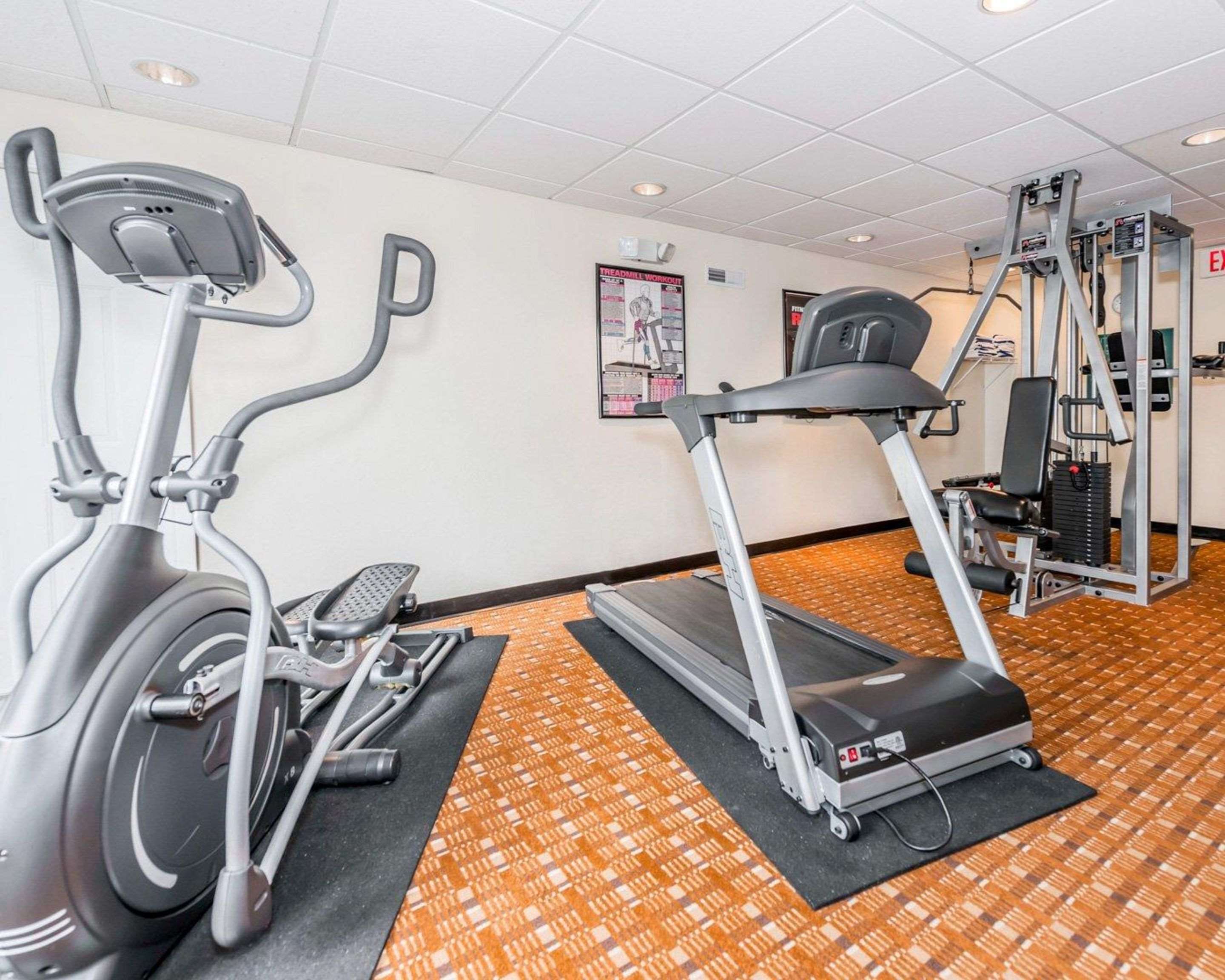 Exercise room | Quality Inn East Indianapolis