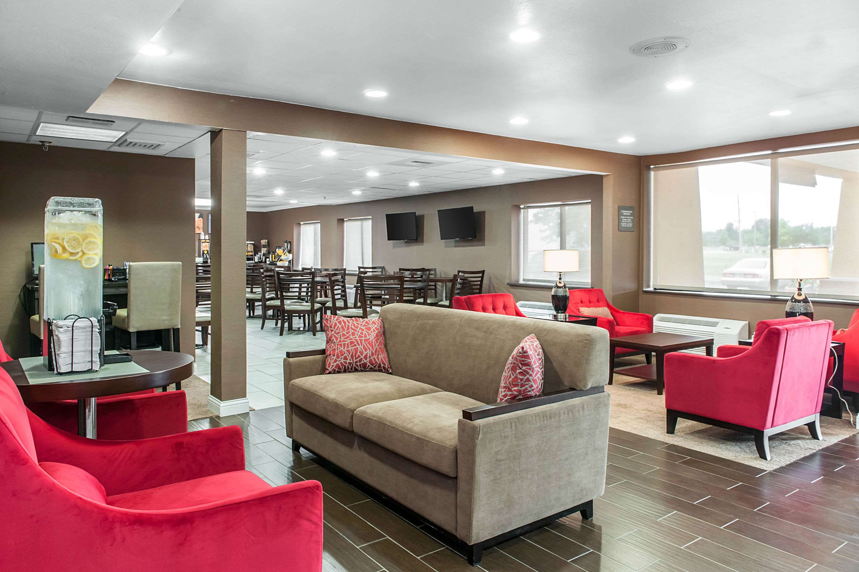 Spacious lobby | Comfort Inn near I-69 and Washington Center Road