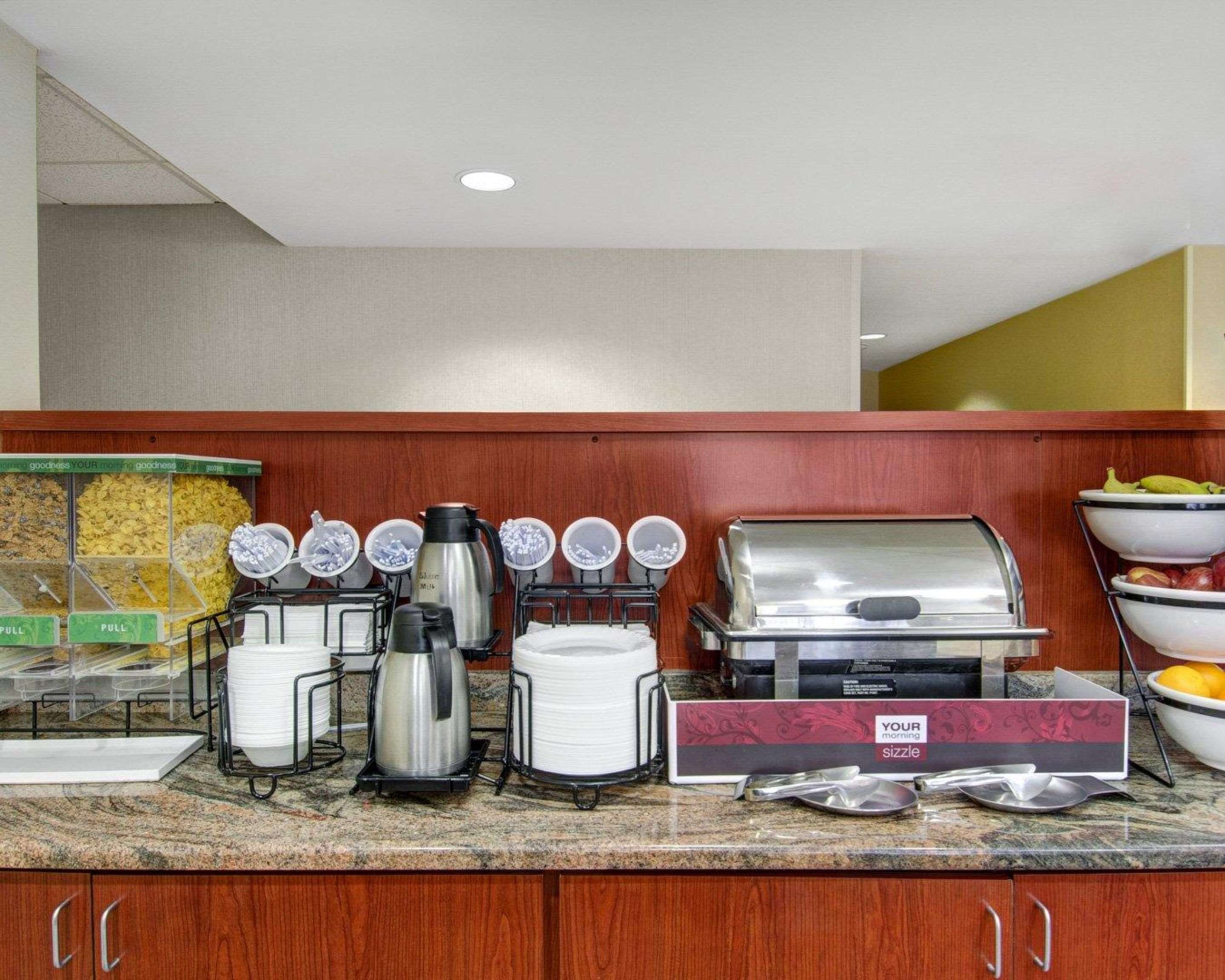 Breakfast counter | Spark by Hilton Woburn Boston