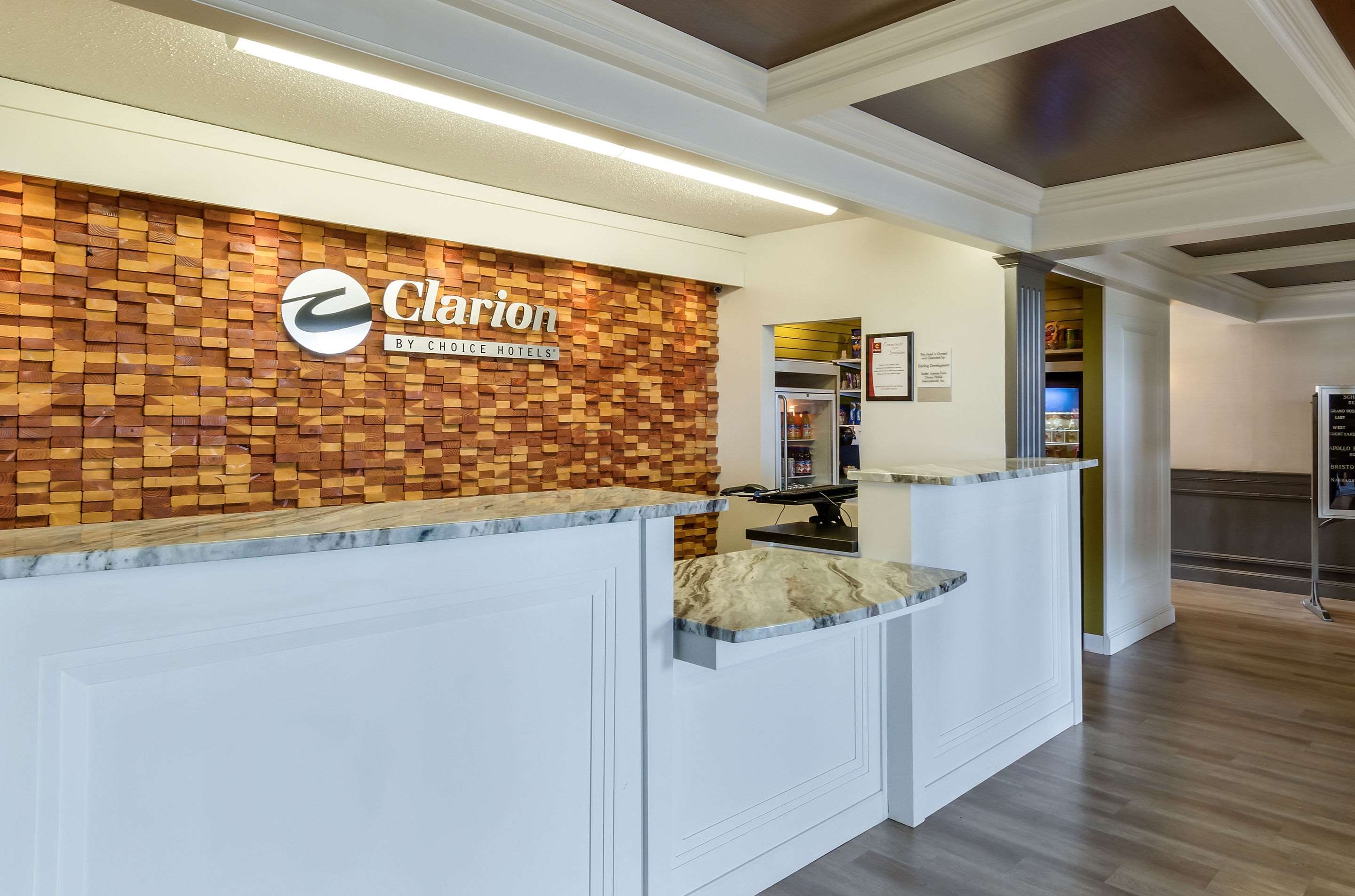 Front desk | Clarion Inn Seekonk - Providence