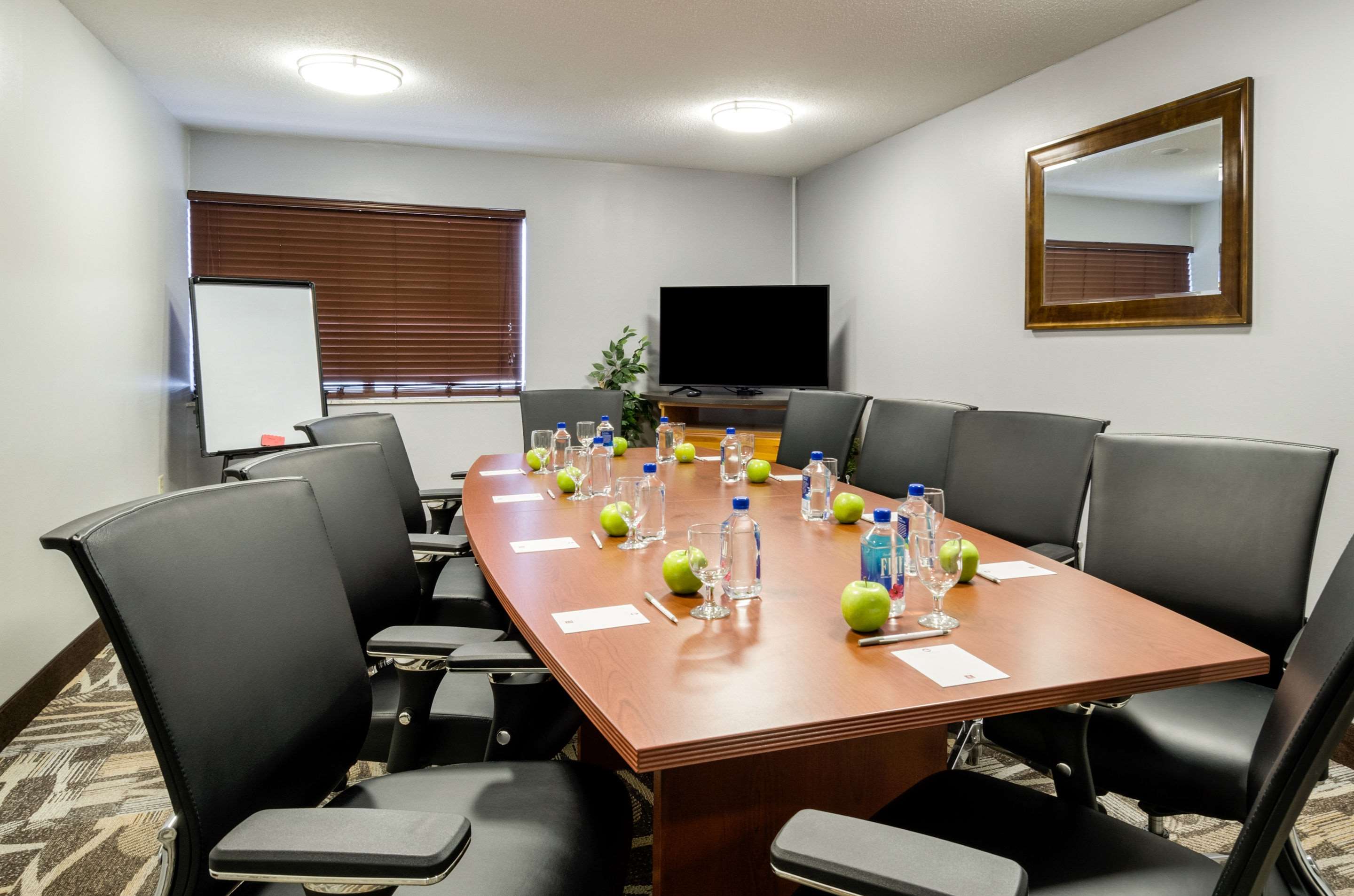 Boardroom | Clarion Inn Seekonk - Providence