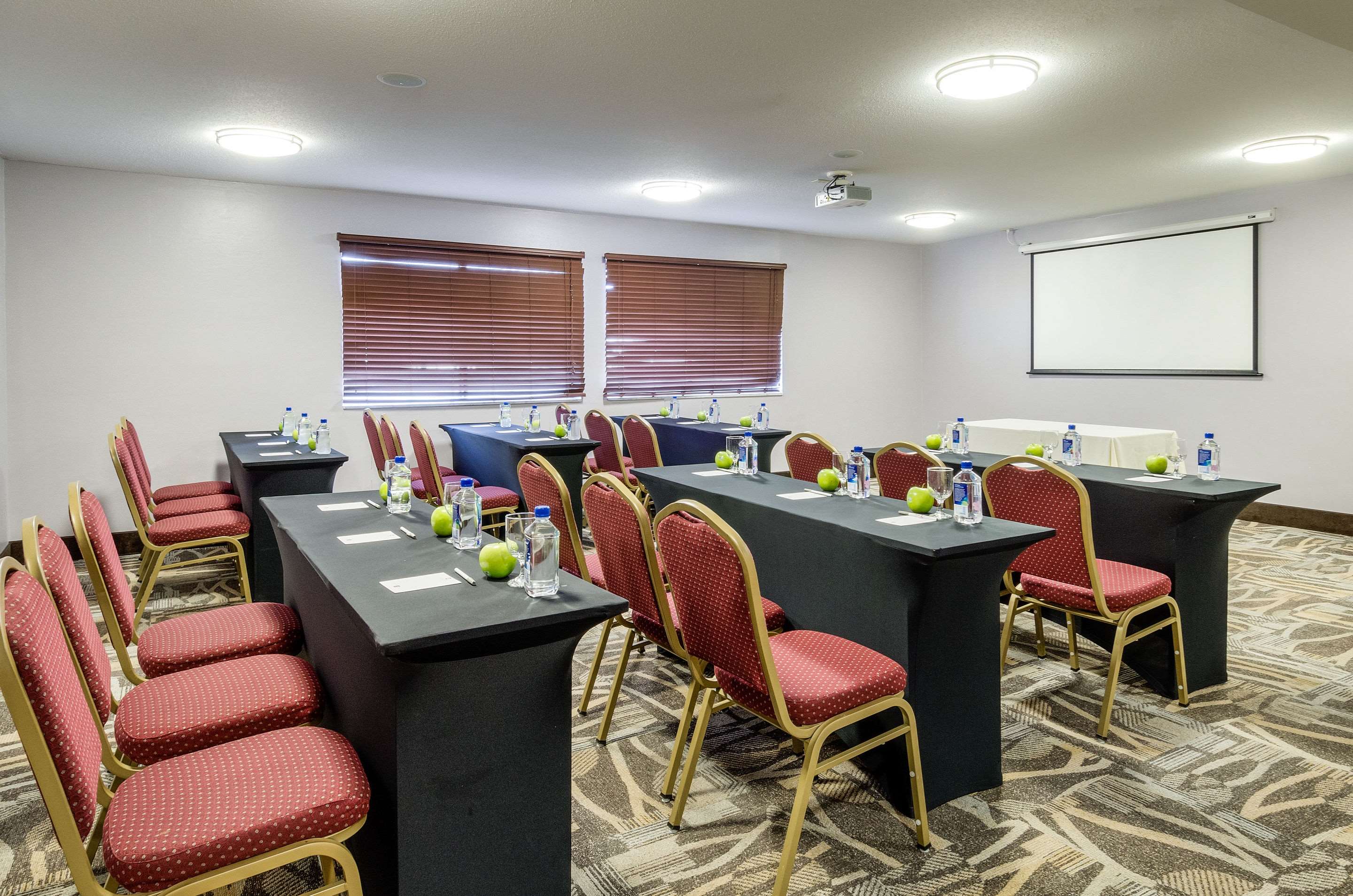 Meeting room | Clarion Inn Seekonk - Providence