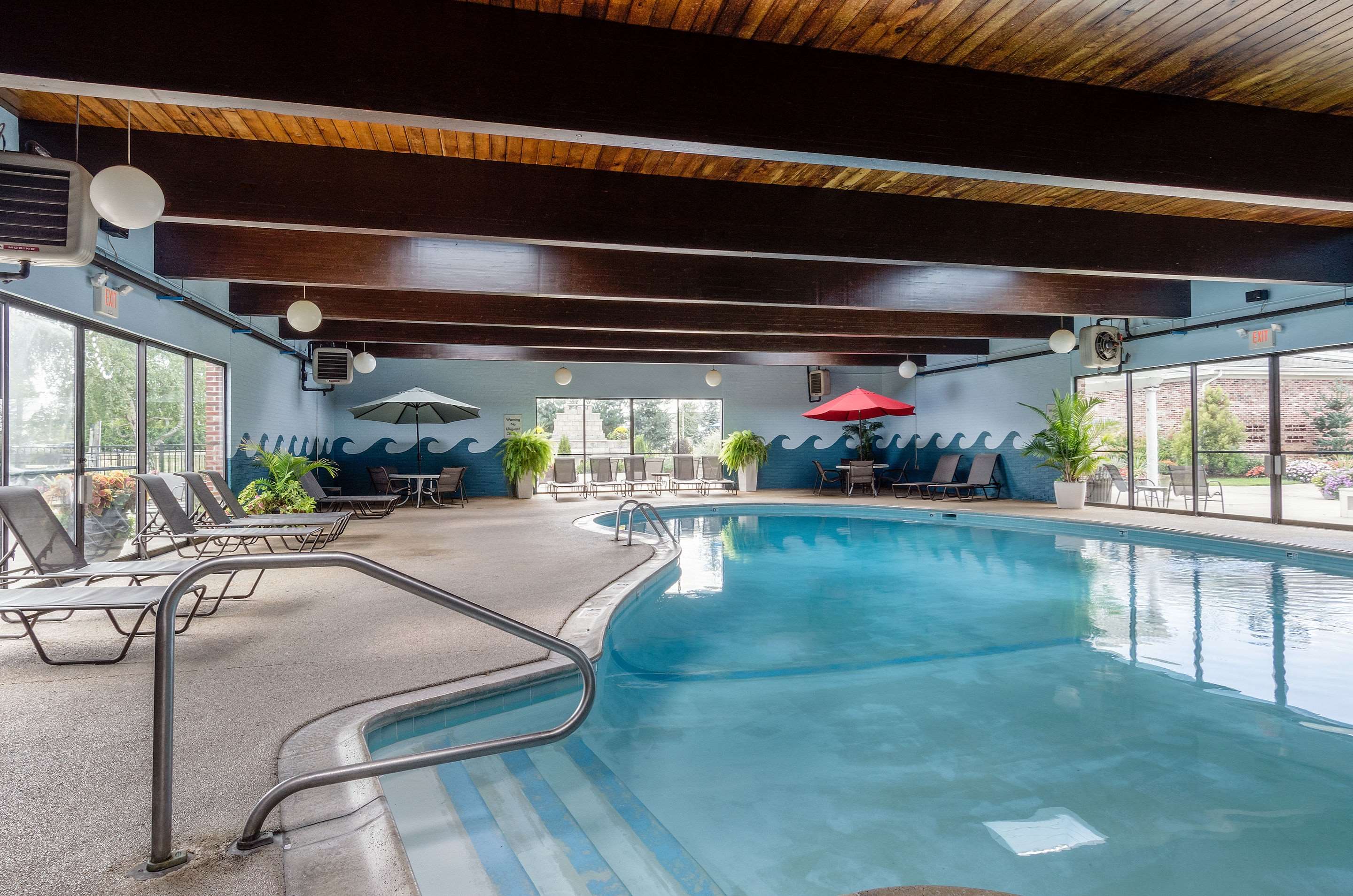 Indoor heated pool | Clarion Inn Seekonk - Providence