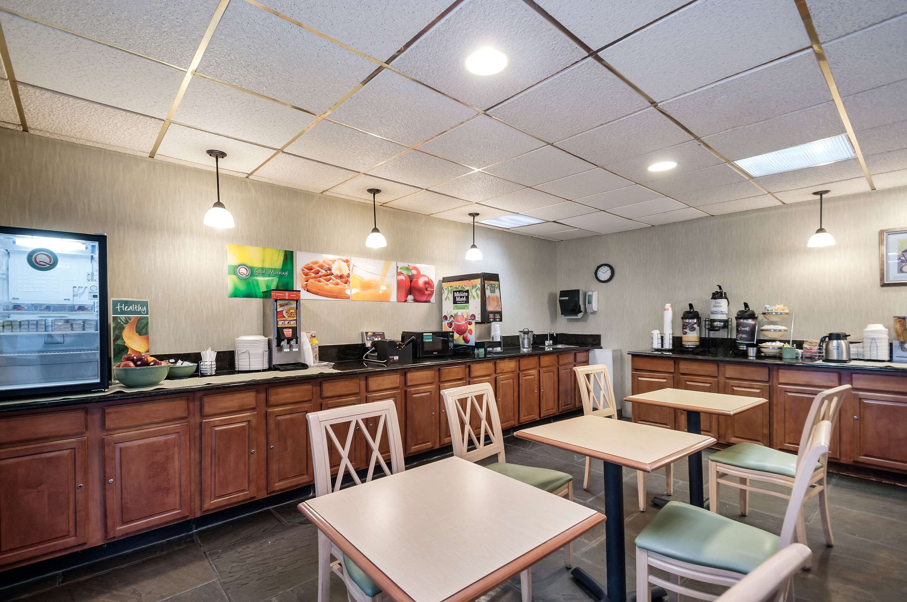 Spacious breakfast area | Best Western Laurel