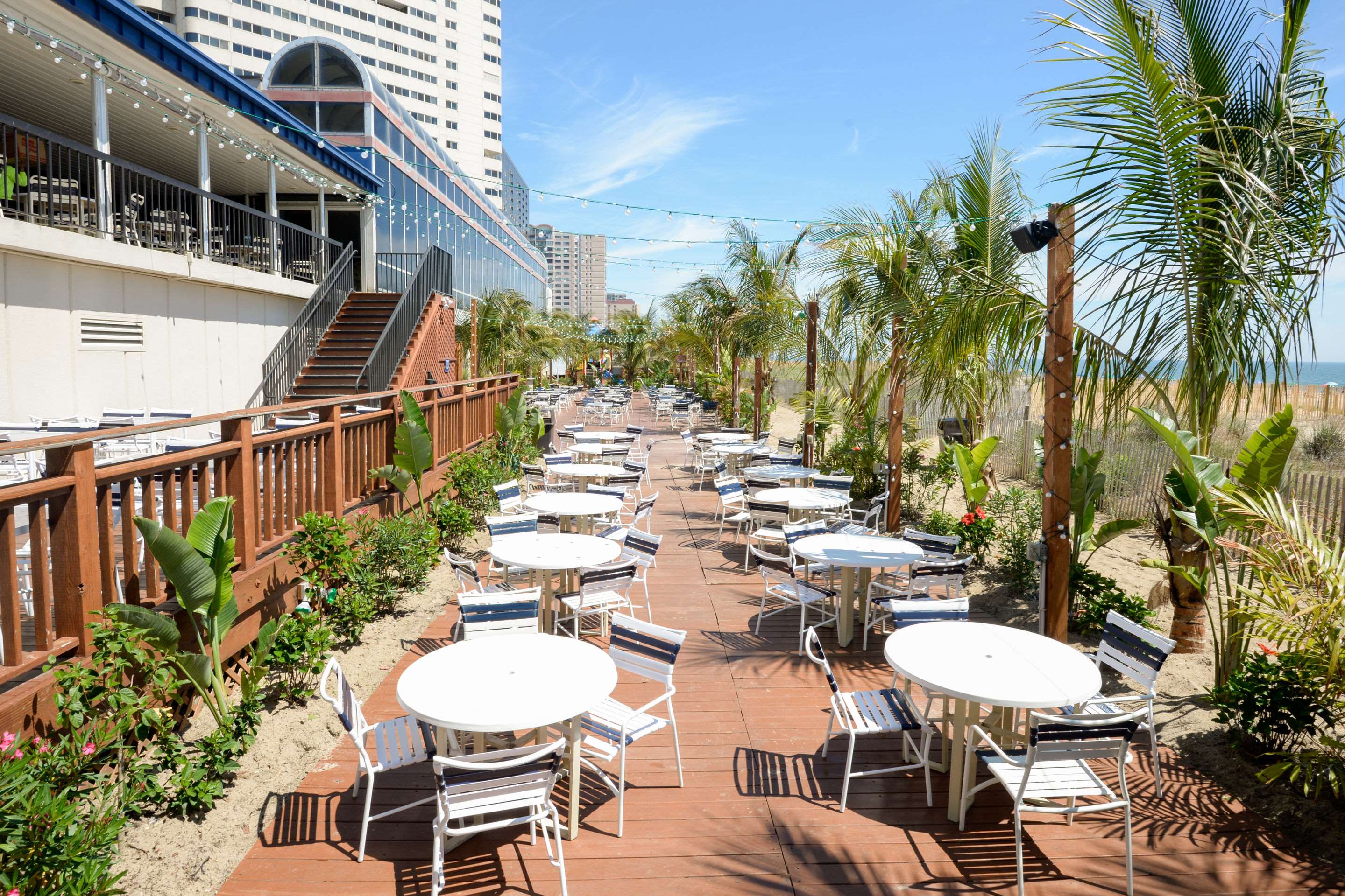 On-site beachfront restaurant