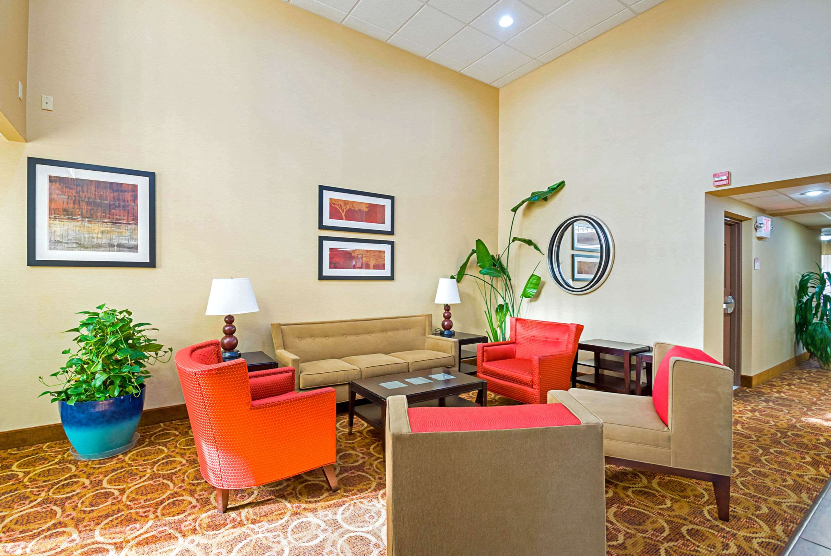 Lobby with sitting area