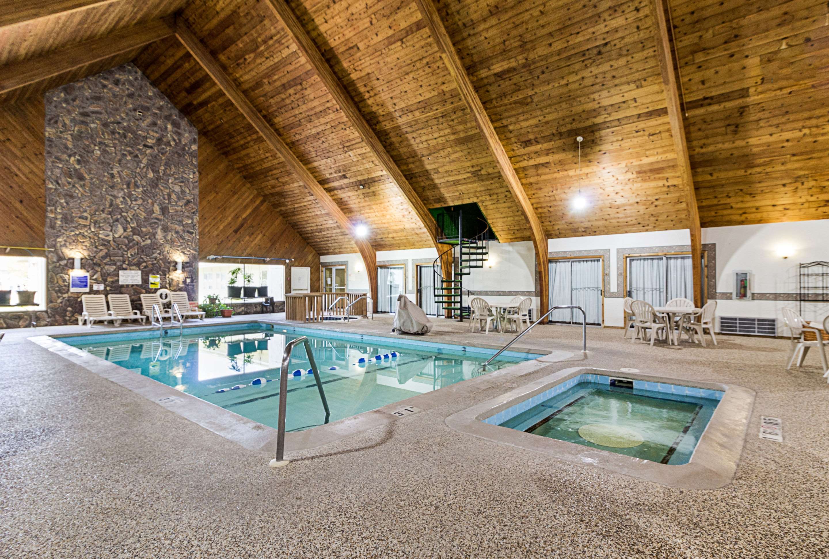 Hot tub | Econo Lodge