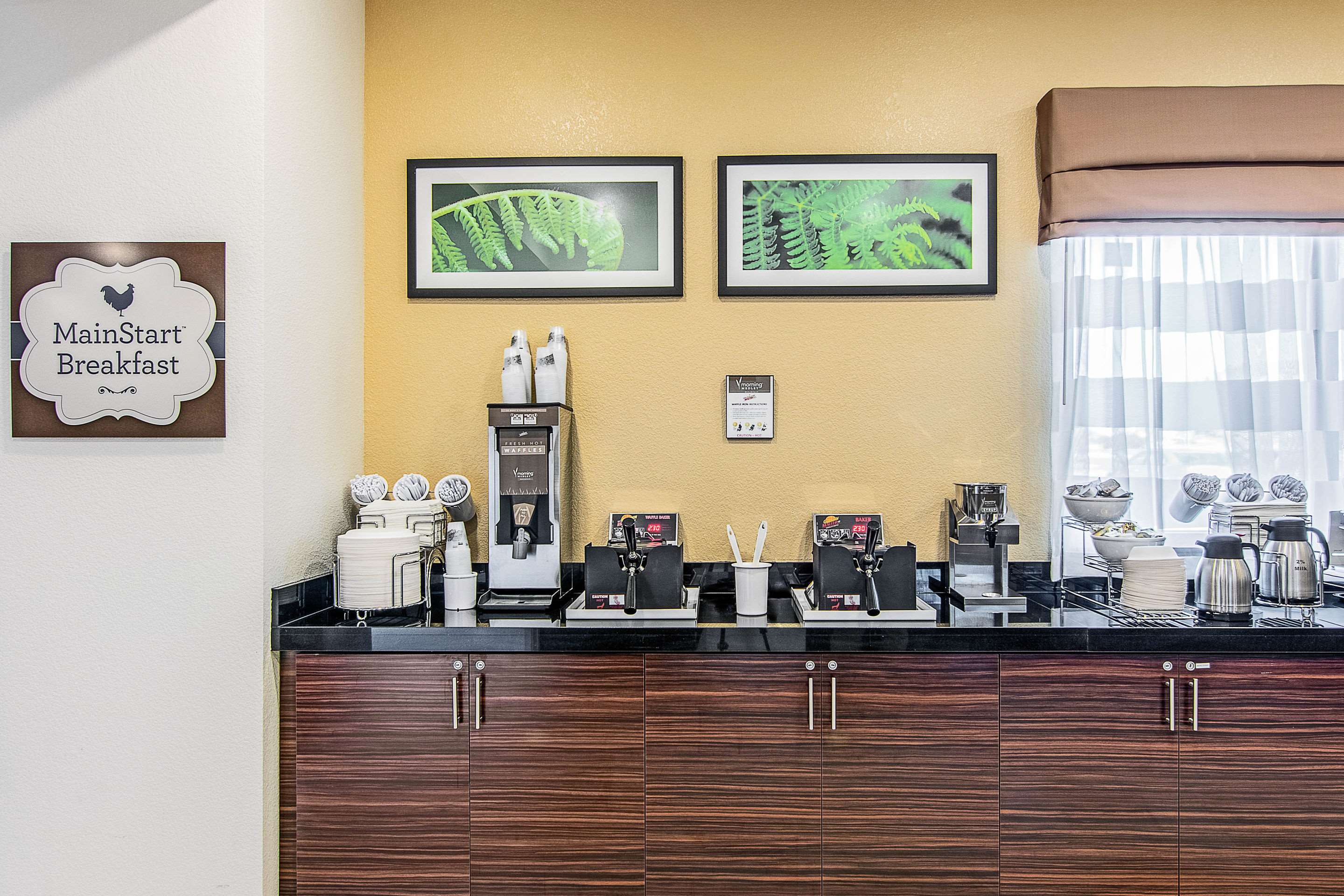 Breakfast area