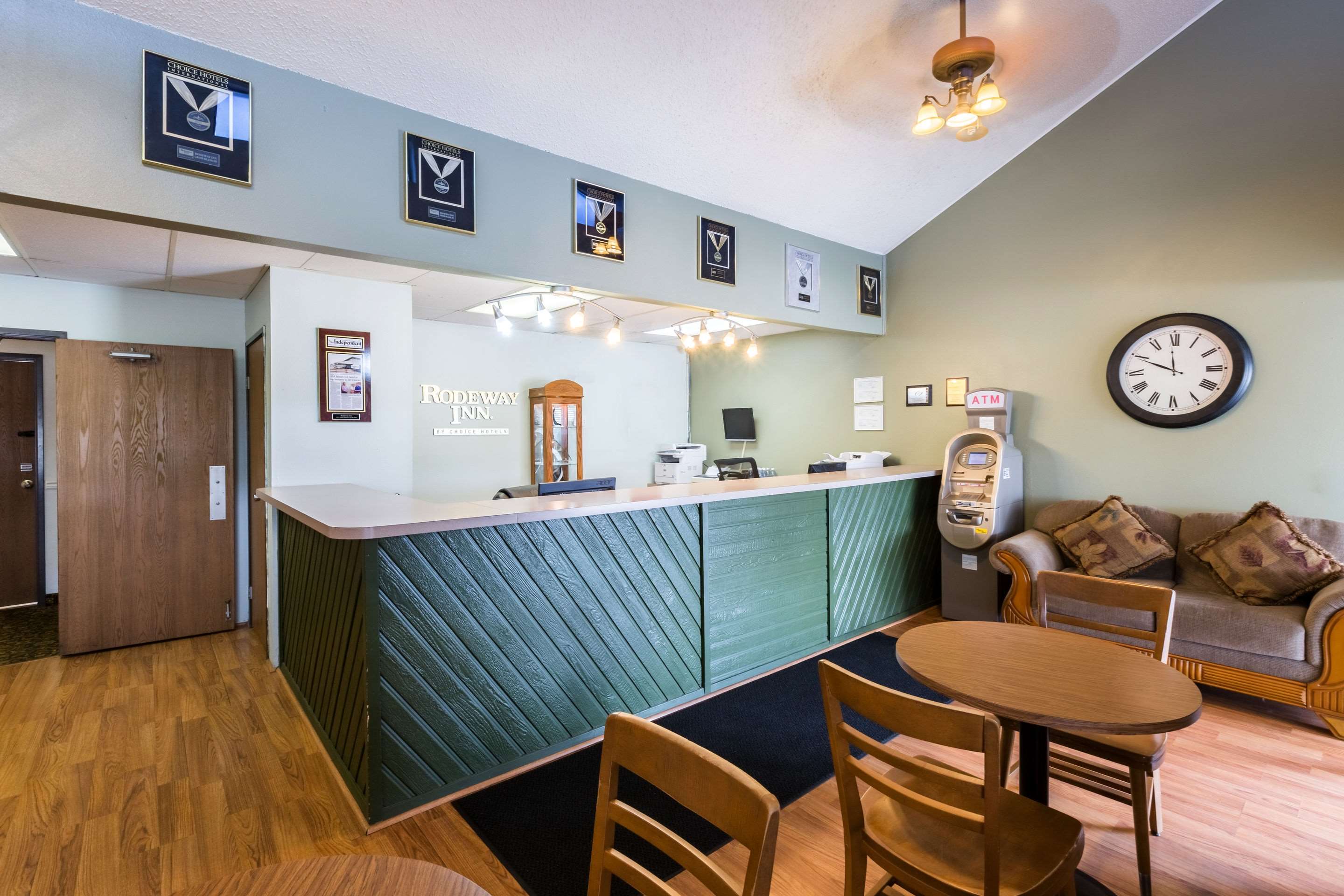 Free hot breakfast | Rodeway Inn Grand Island