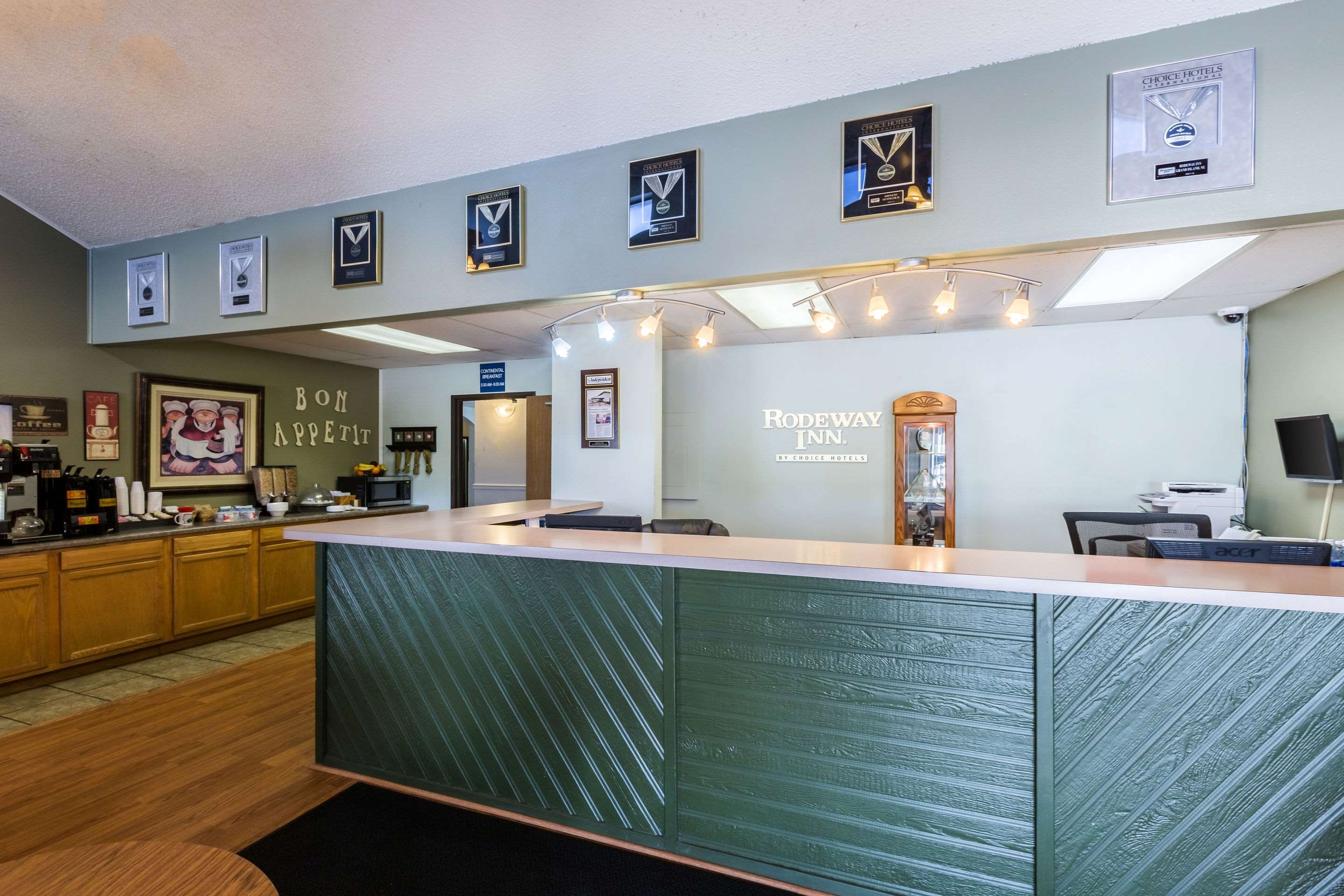 Front desk | Rodeway Inn Grand Island
