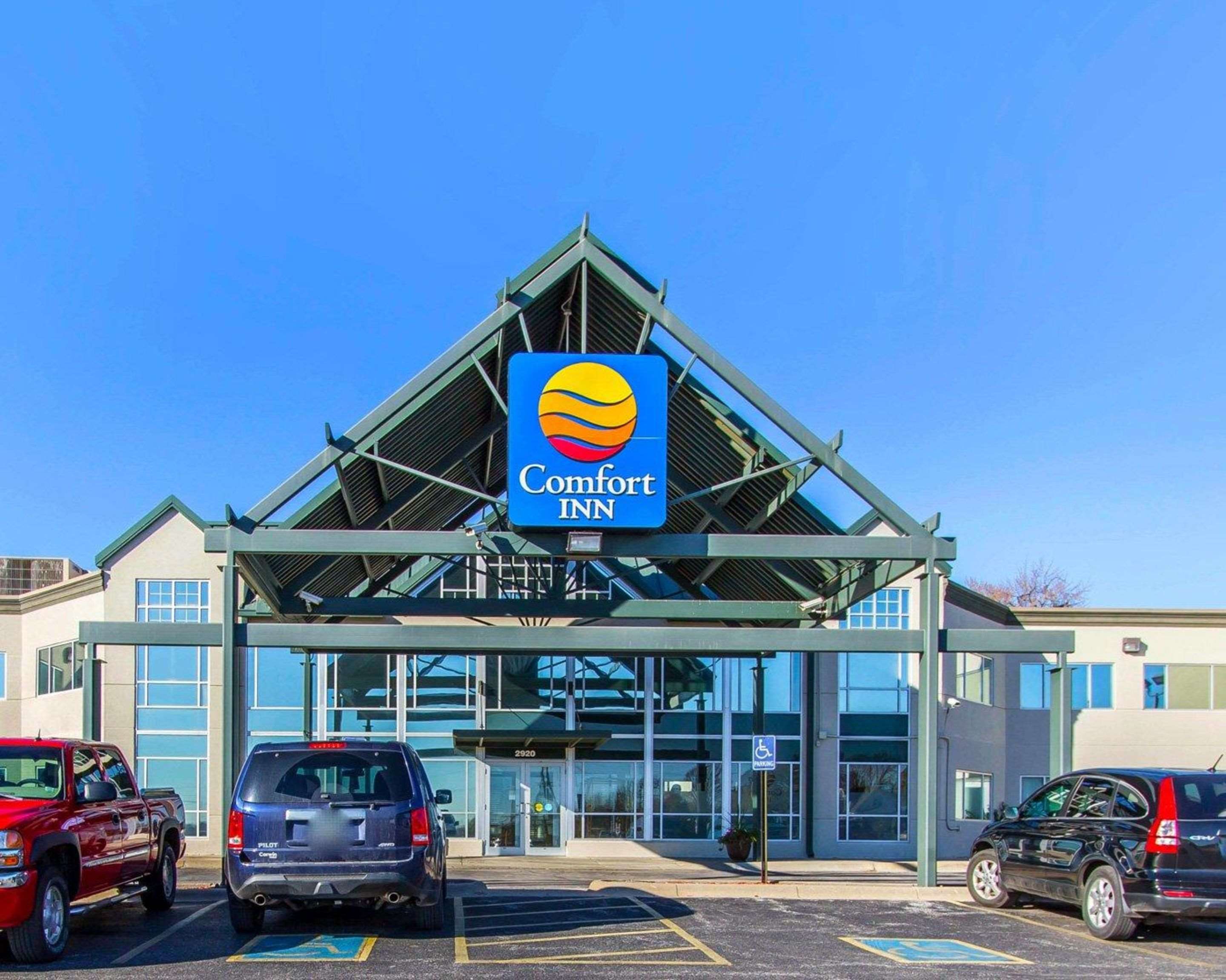 Hotels near Omaha Zoo, Comfort Inn | Comfort Inn At The Zoo