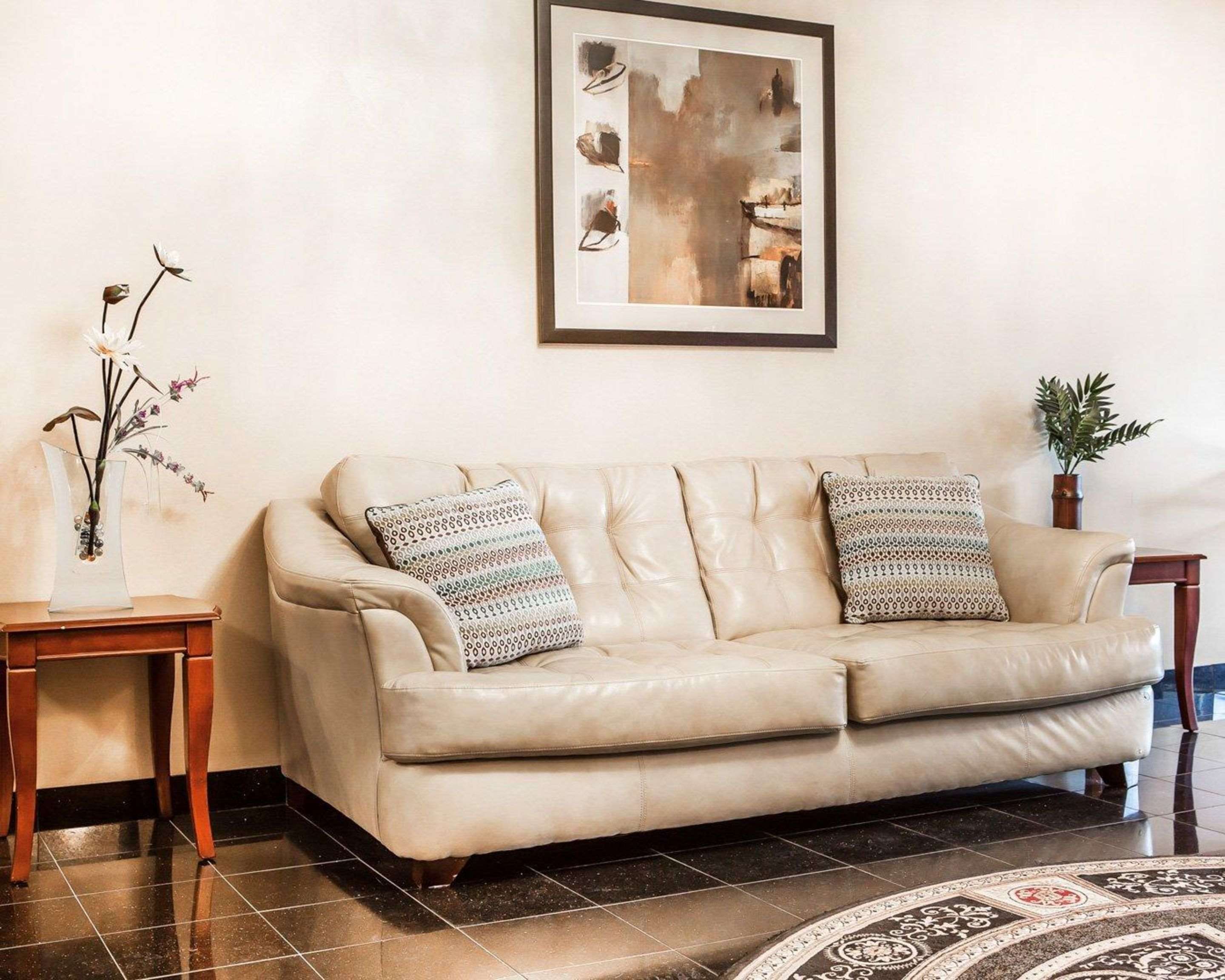 Lobby with sitting area