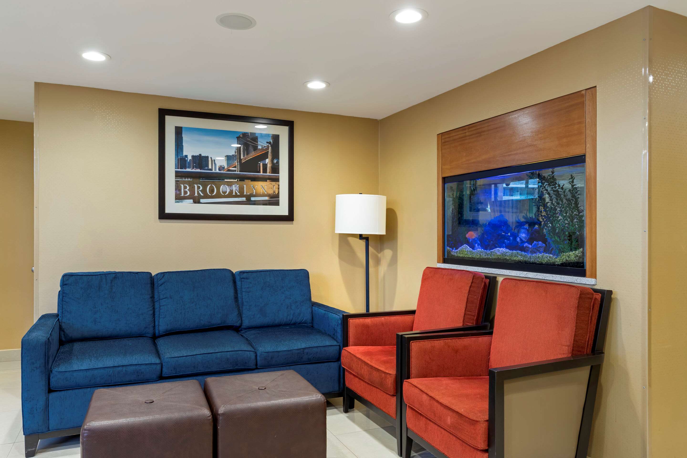 Lobby with sitting area | Comfort Inn Brooklyn