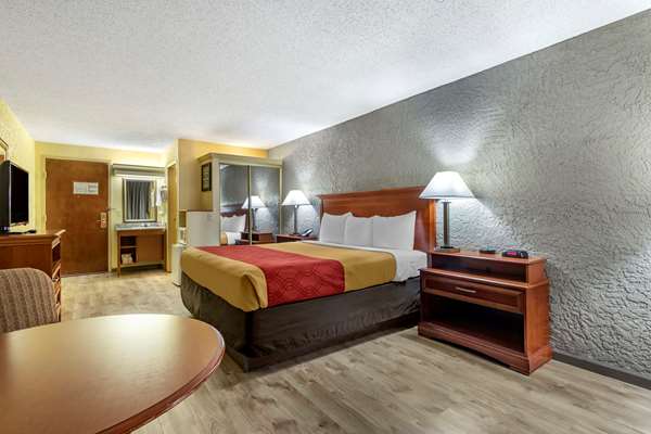  - Econo Lodge Broken Arrow