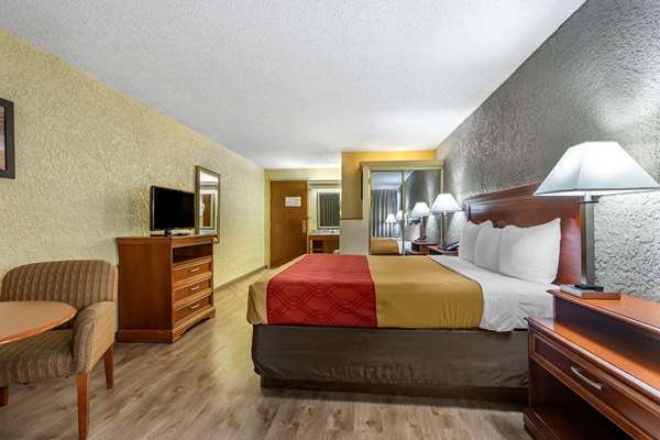  - Econo Lodge Broken Arrow