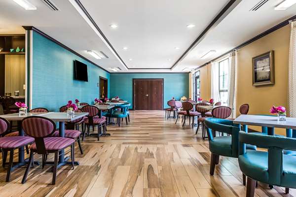 Amenities - Comfort Inn & Suites Newcastle