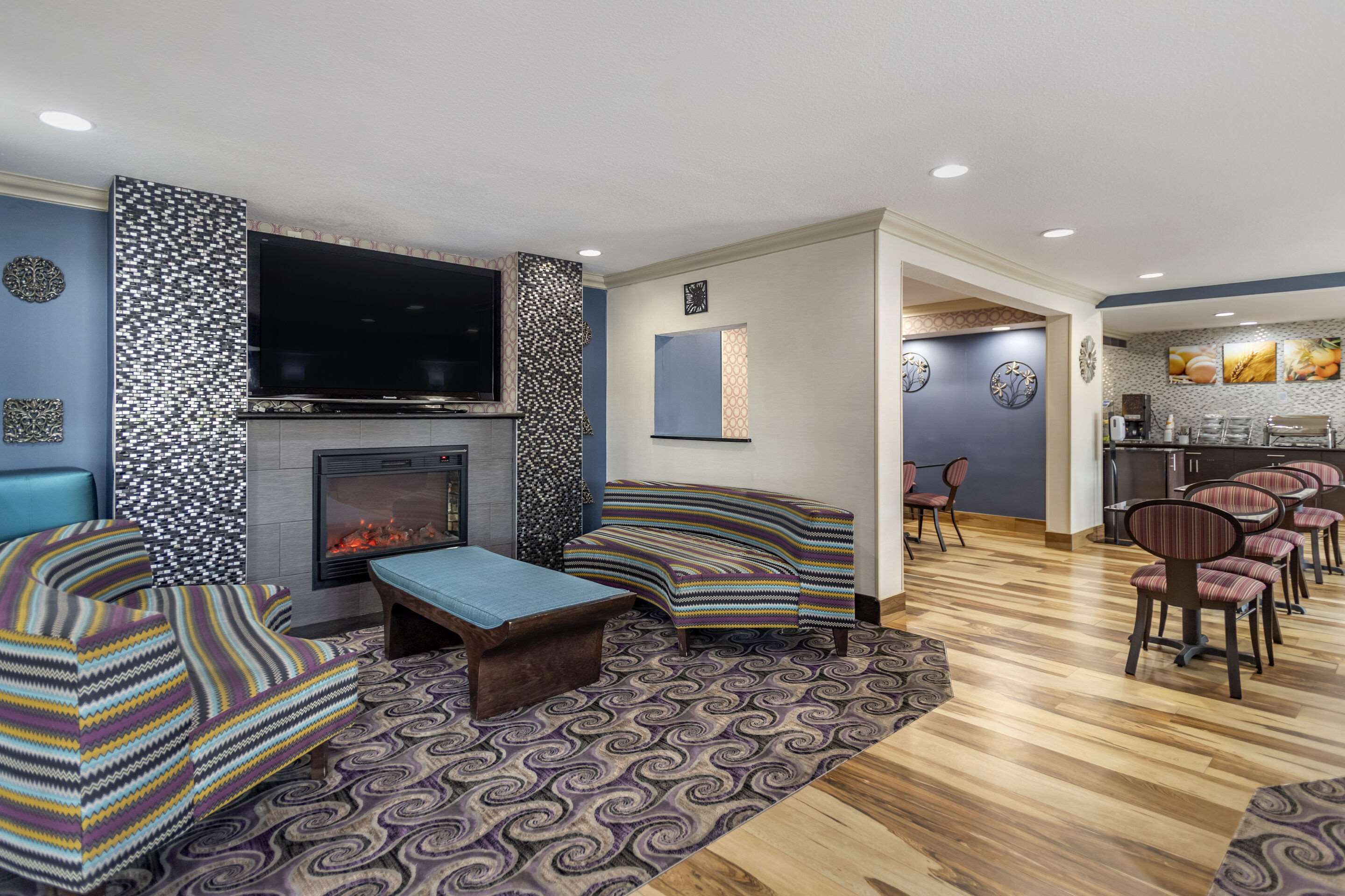 Hotel lobby | Comfort Inn Midtown