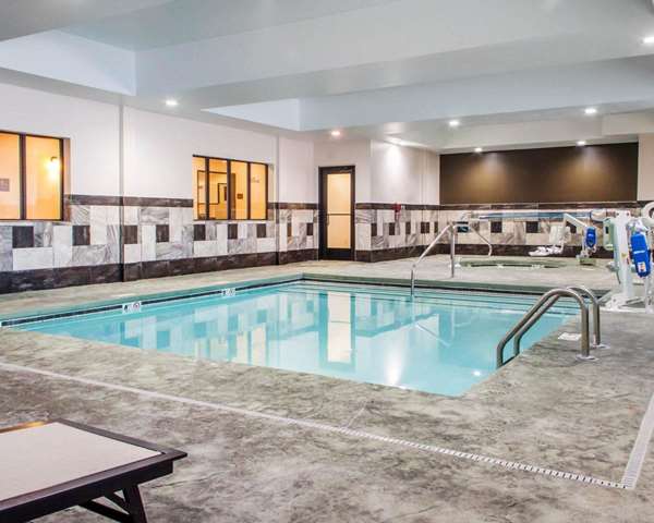 Pool - Comfort Inn & Suites Woodward