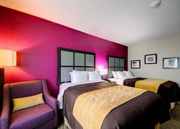  - Comfort Inn & Suites Tulsa - I-44, Exits 221B & 222A