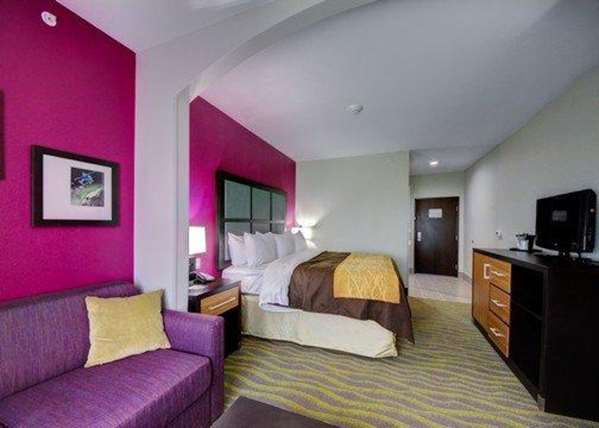 Suite - Comfort Inn & Suites Tulsa - I-44, Exits 221B & 222A