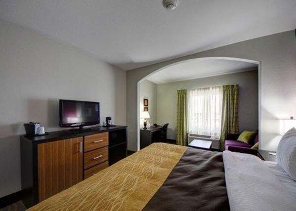 Suite - Comfort Inn & Suites Tulsa - I-44, Exits 221B & 222A