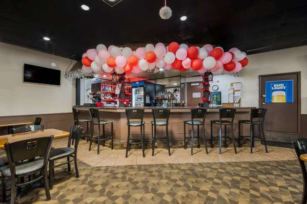 Bar - Quality Inn Near University Chickasha