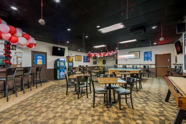 Bar - Quality Inn Near University Chickasha