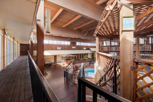 Pool - Quality Inn Near University Chickasha