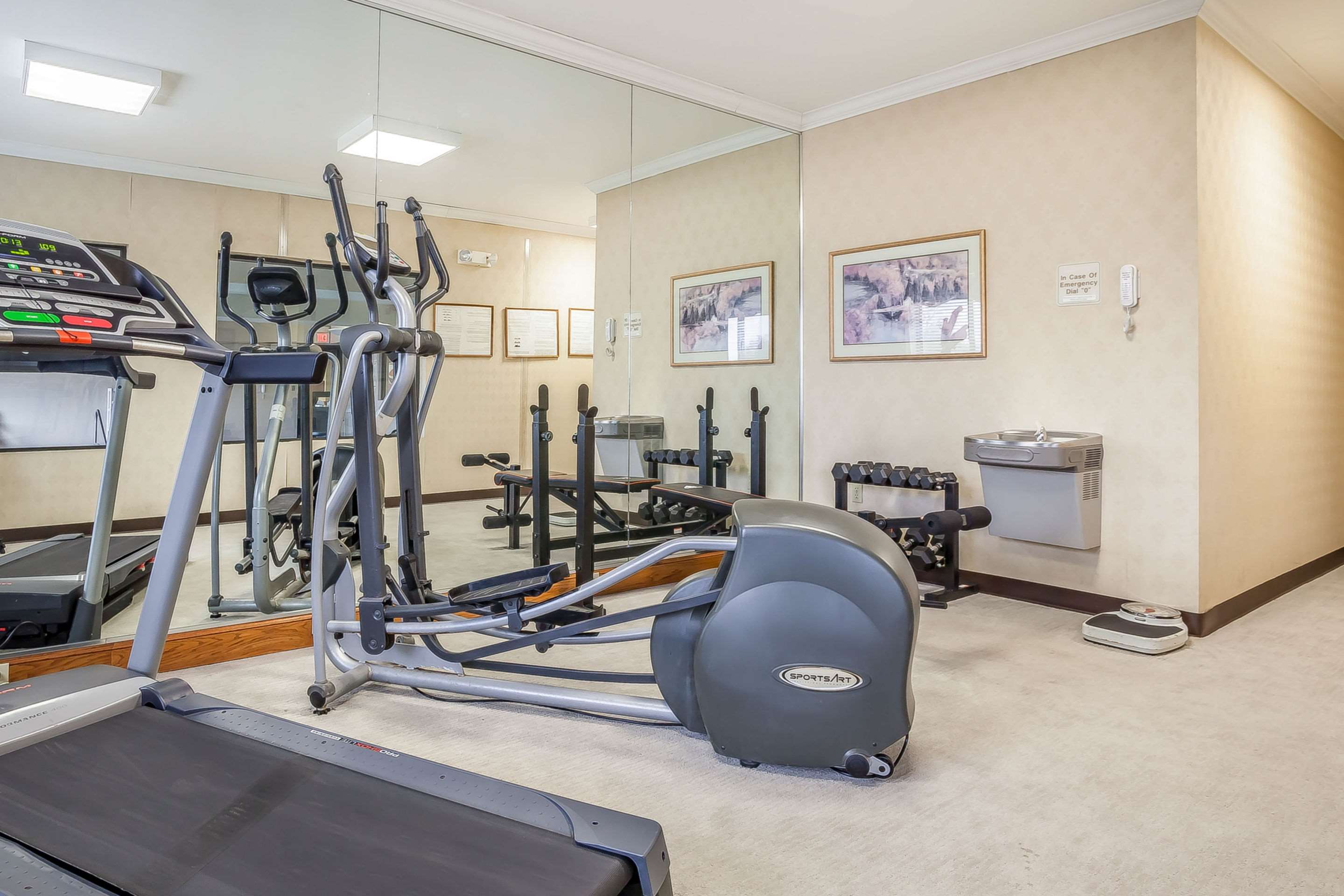 Fitness center | Rodeway Inn Tahlequah