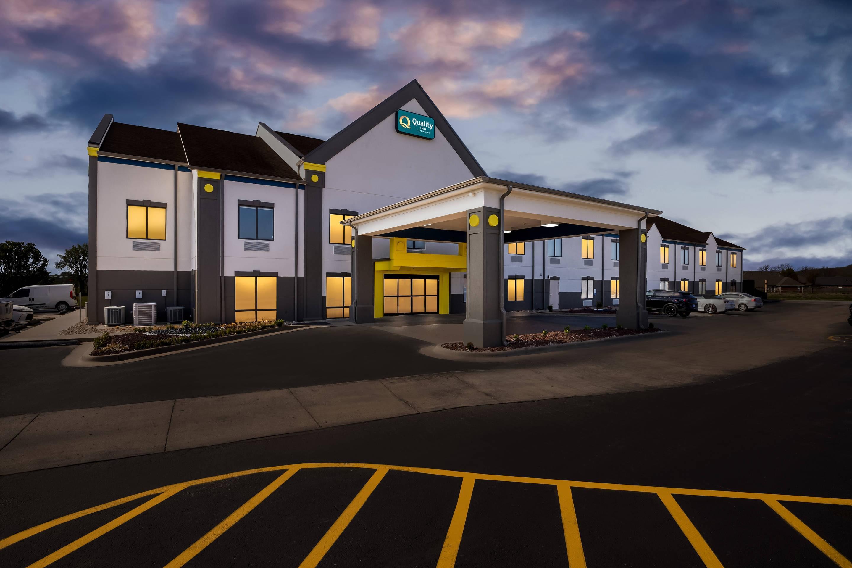 Hotel exterior | Rodeway Inn Tahlequah