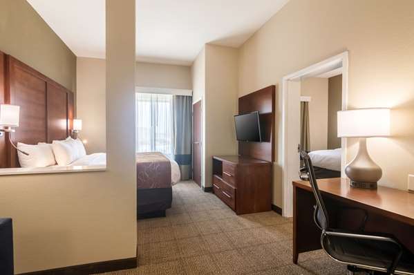 Suite - Comfort Suites Oklahoma City - I-40, Exit 145