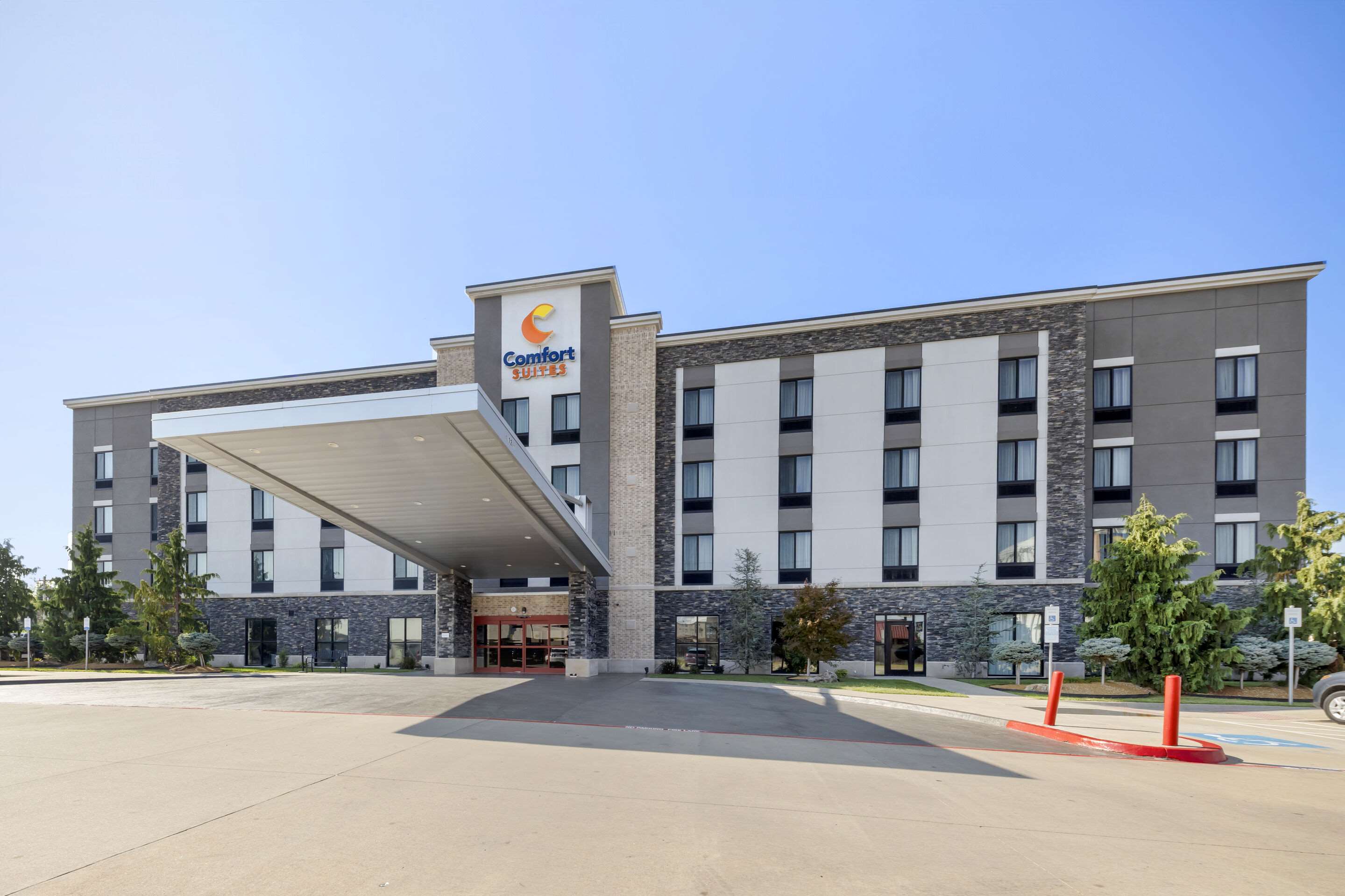 Hotel exterior | Comfort Suites Meridian and I-40