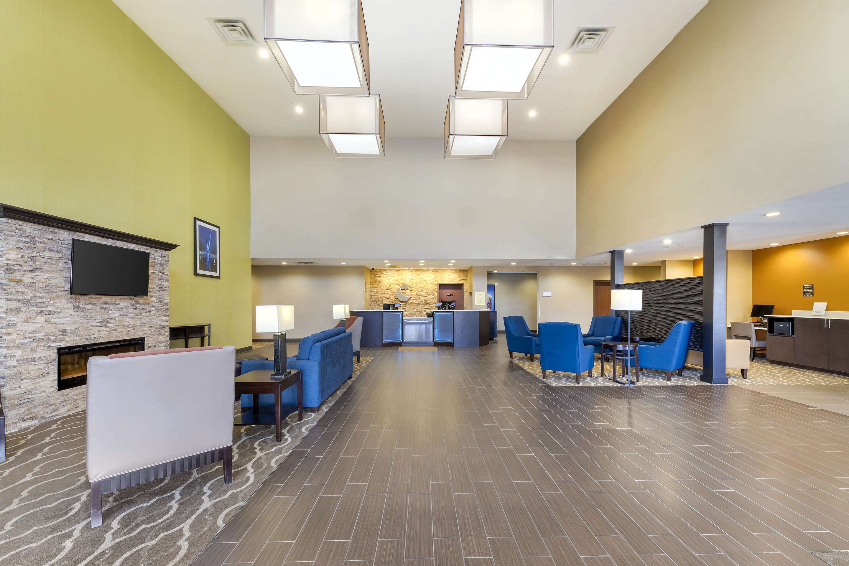 Hotel lobby | Comfort Suites Meridian and I-40