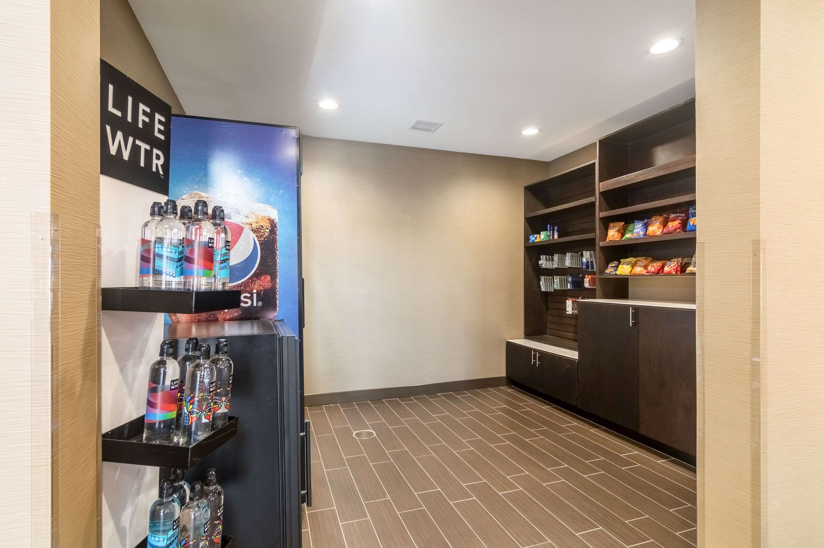 Hotel marketplace | Comfort Suites Meridian and I-40